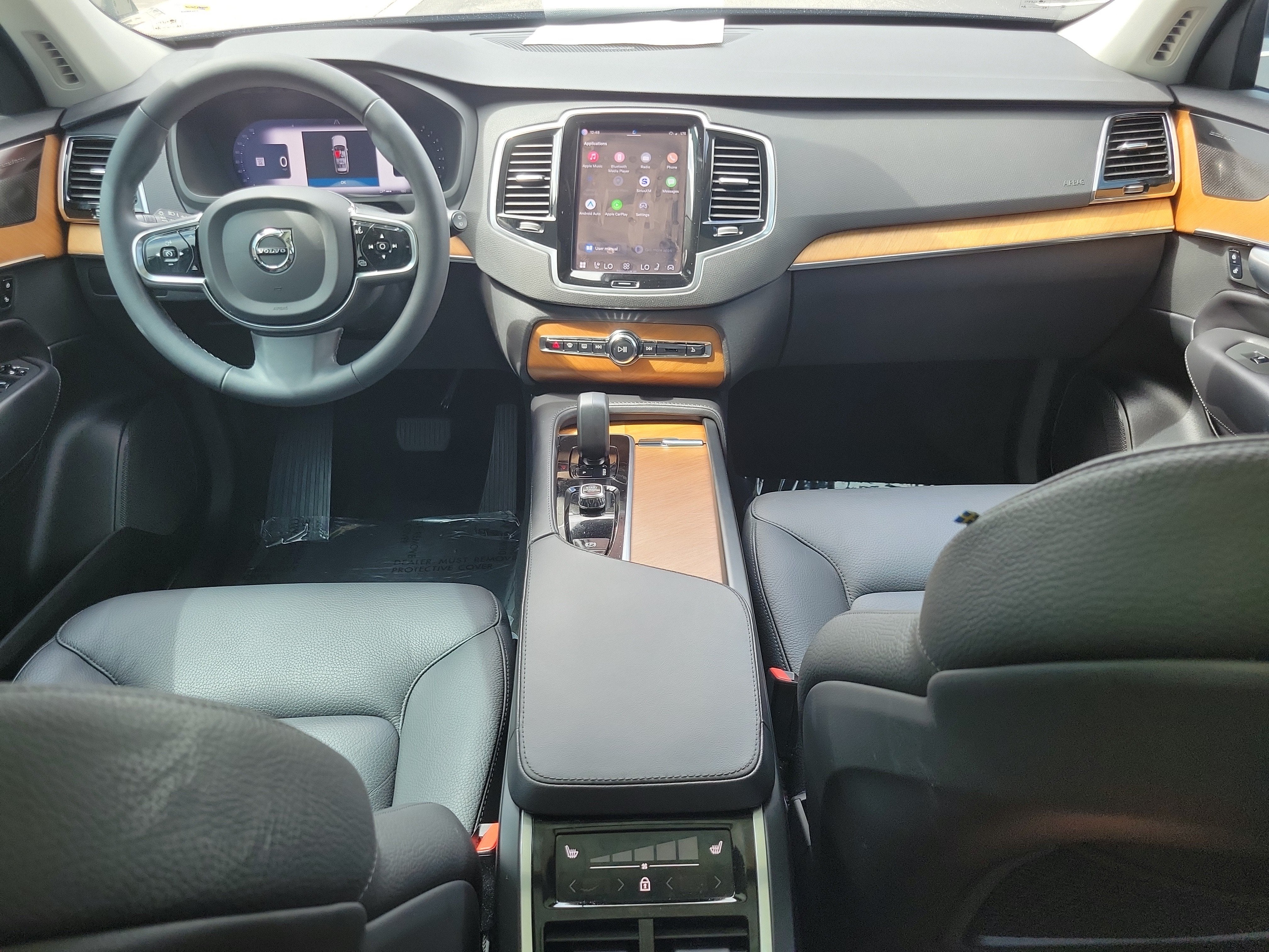 2023 Volvo XC90 Plus