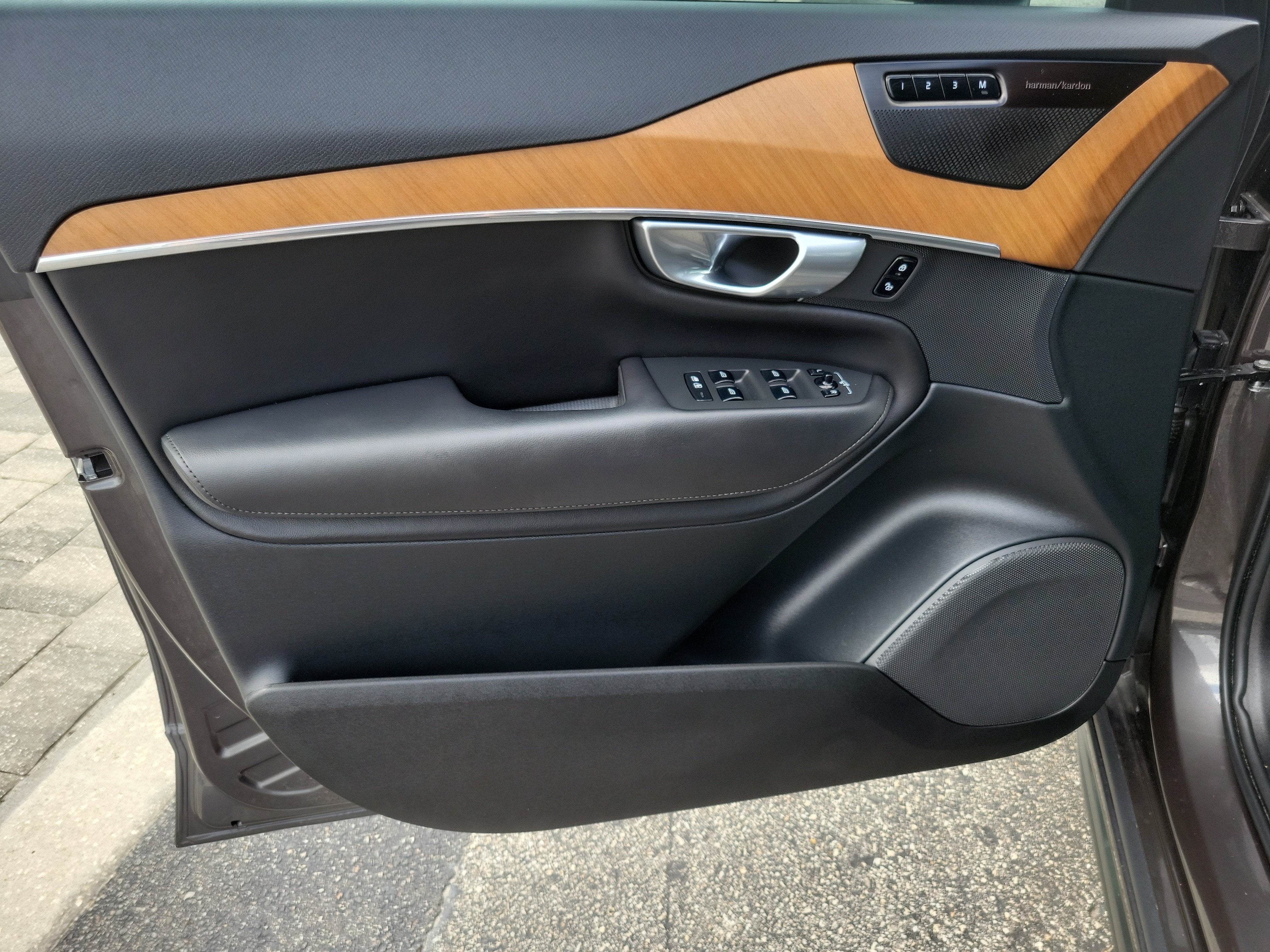 2023 Volvo XC90 Plus