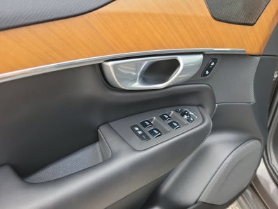 2023 Volvo XC90 Plus