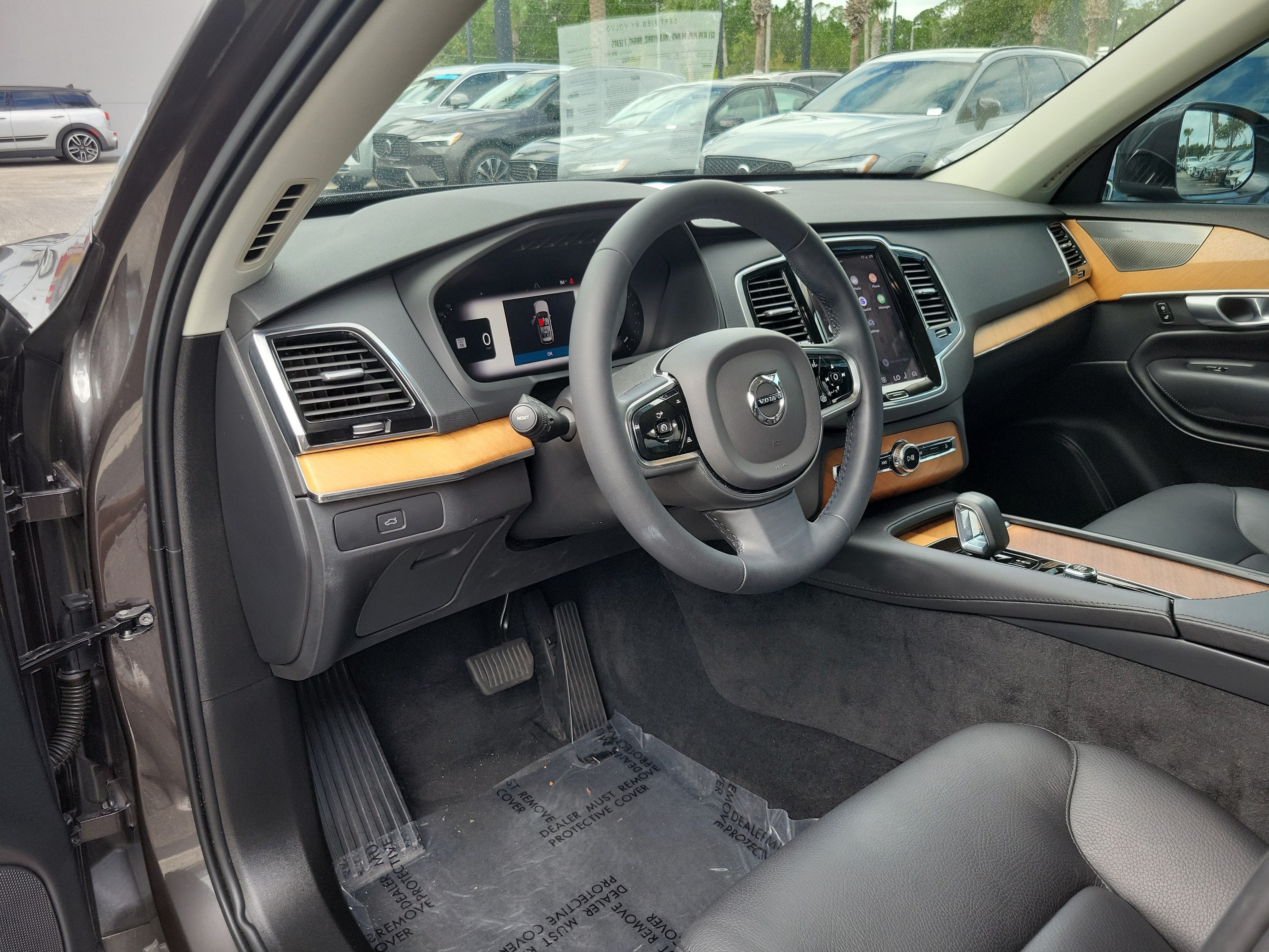 2023 Volvo XC90 Plus