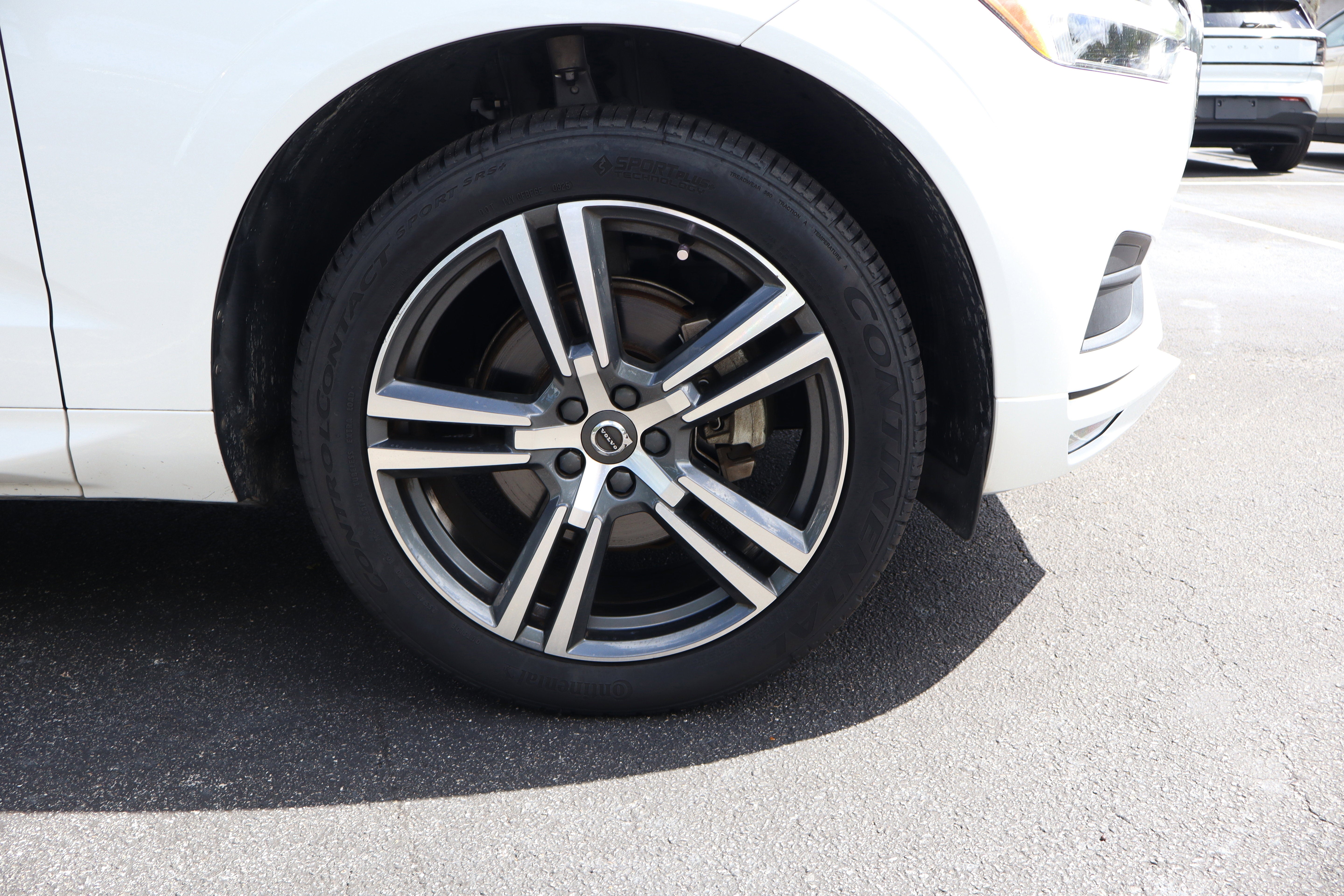 2021 Volvo XC60 Momentum