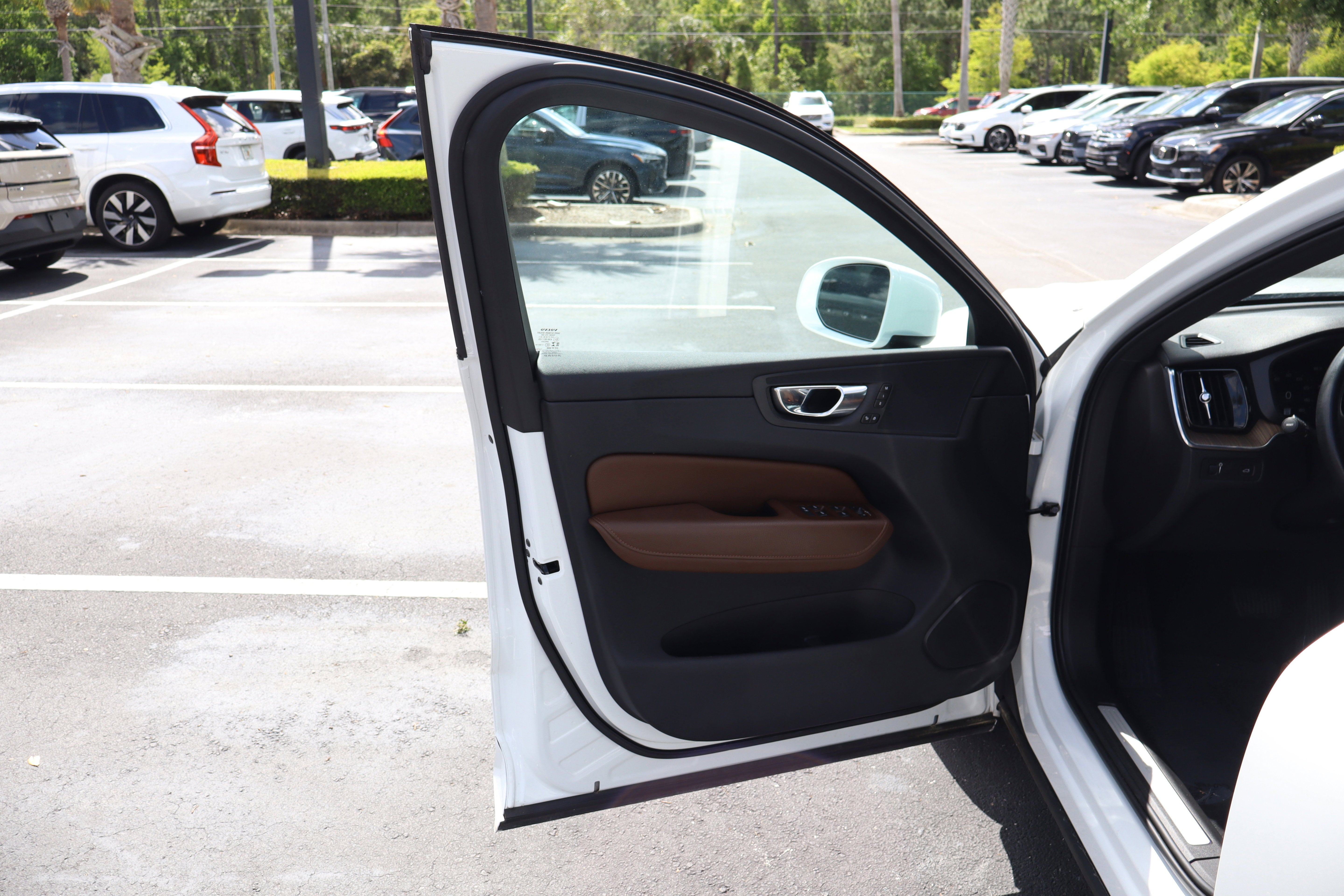 2021 Volvo XC60 Momentum