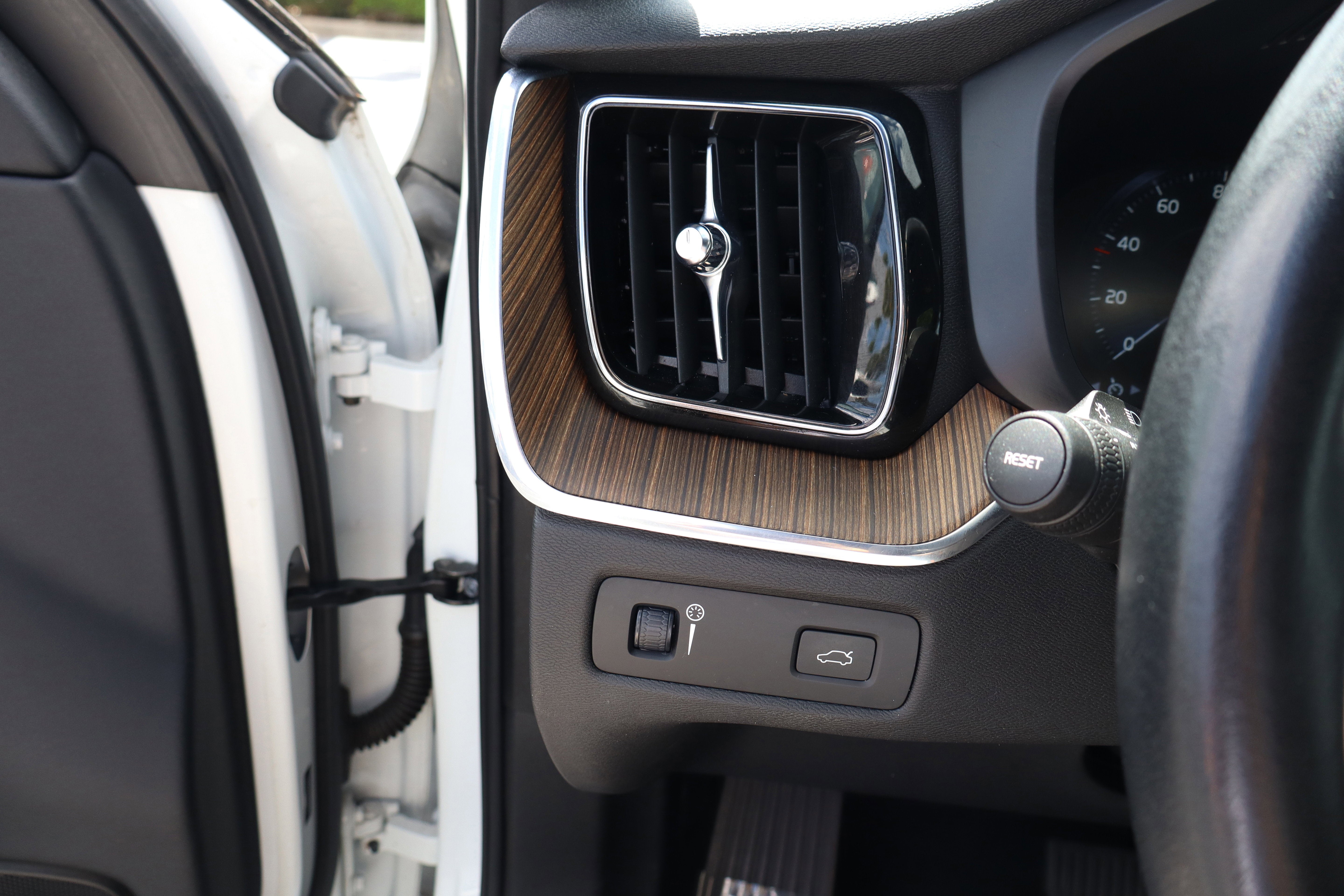 2021 Volvo XC60 Momentum