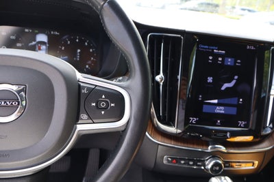 2021 Volvo XC60 Momentum