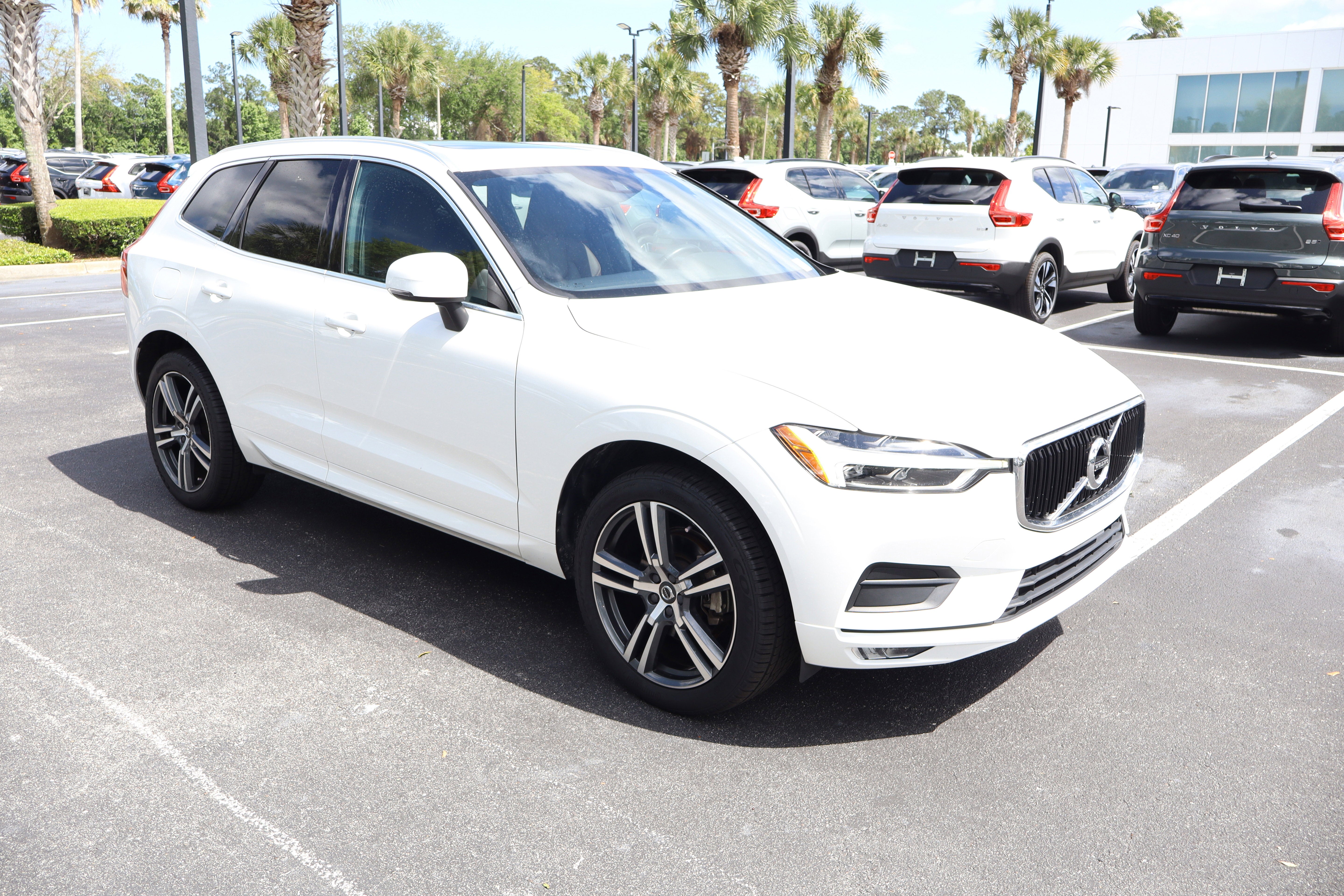 2021 Volvo XC60 Momentum