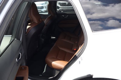 2021 Volvo XC60 Momentum