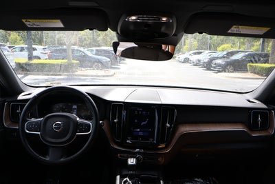 2021 Volvo XC60 Momentum