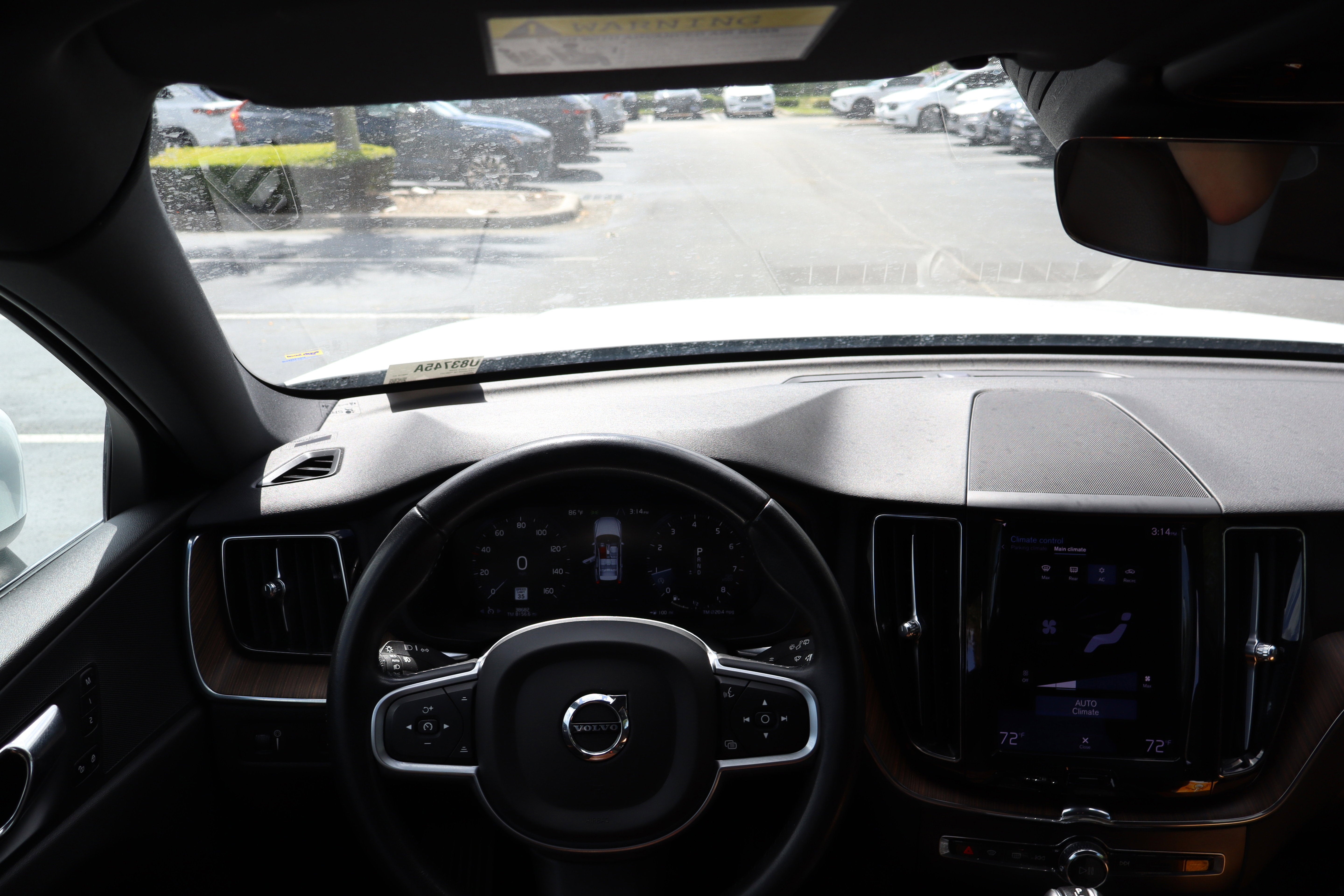 2021 Volvo XC60 Momentum