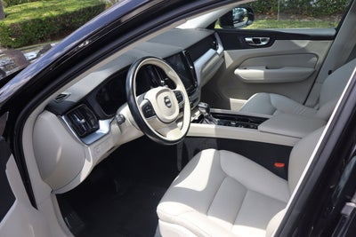 2020 Volvo XC60 Momentum