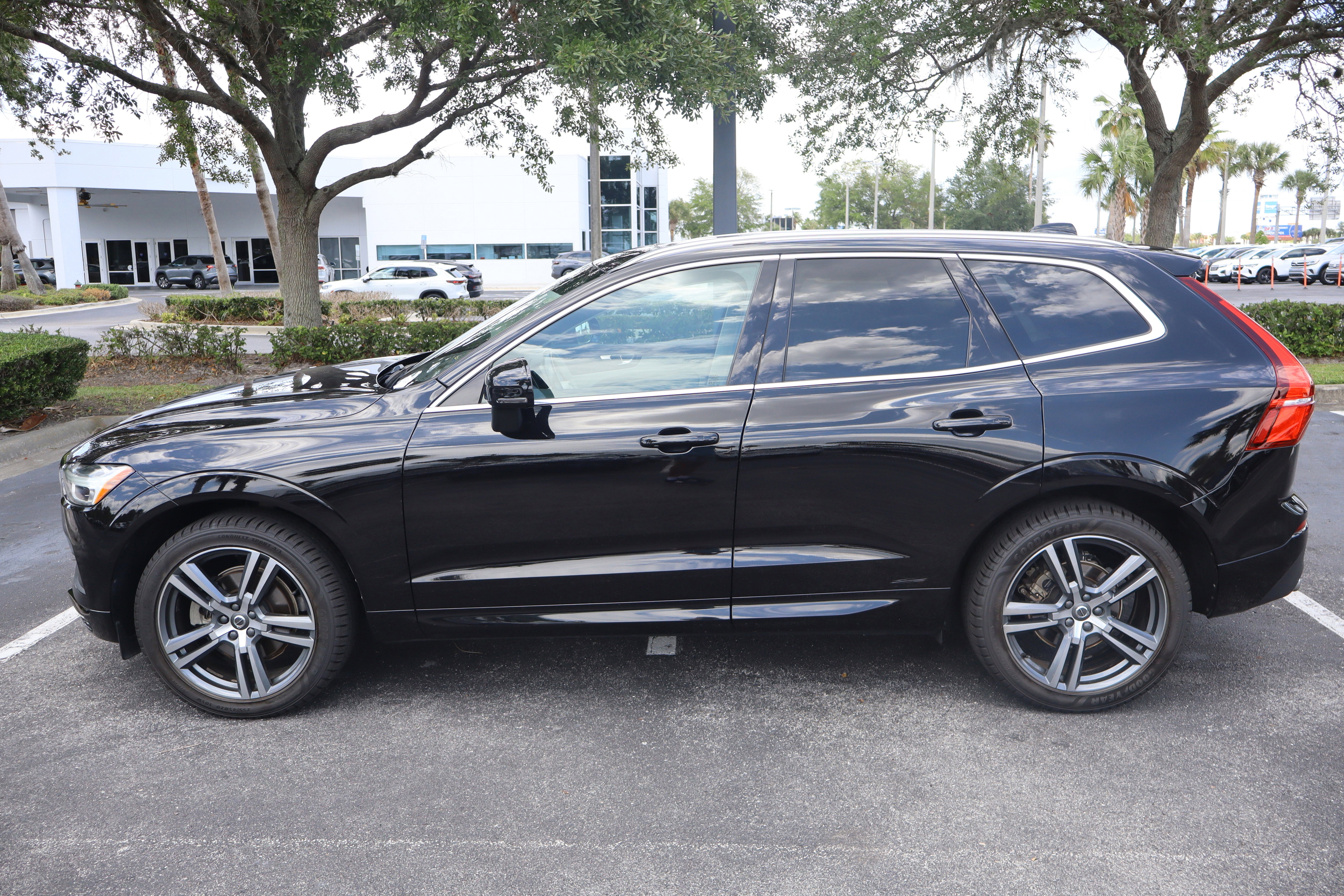 2020 Volvo XC60 Momentum