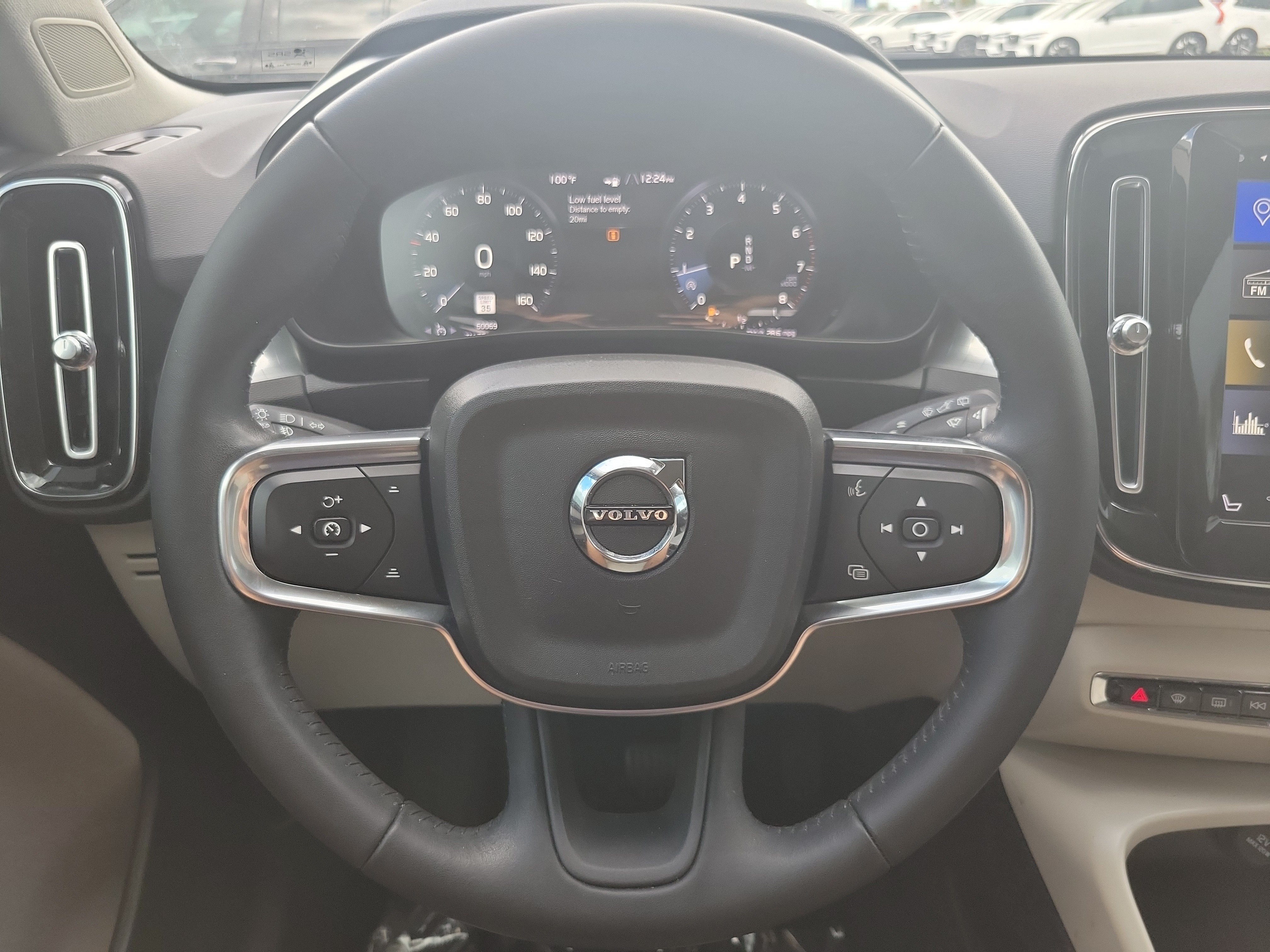 2021 Volvo XC40 Momentum