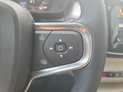 2021 Volvo XC40 Momentum
