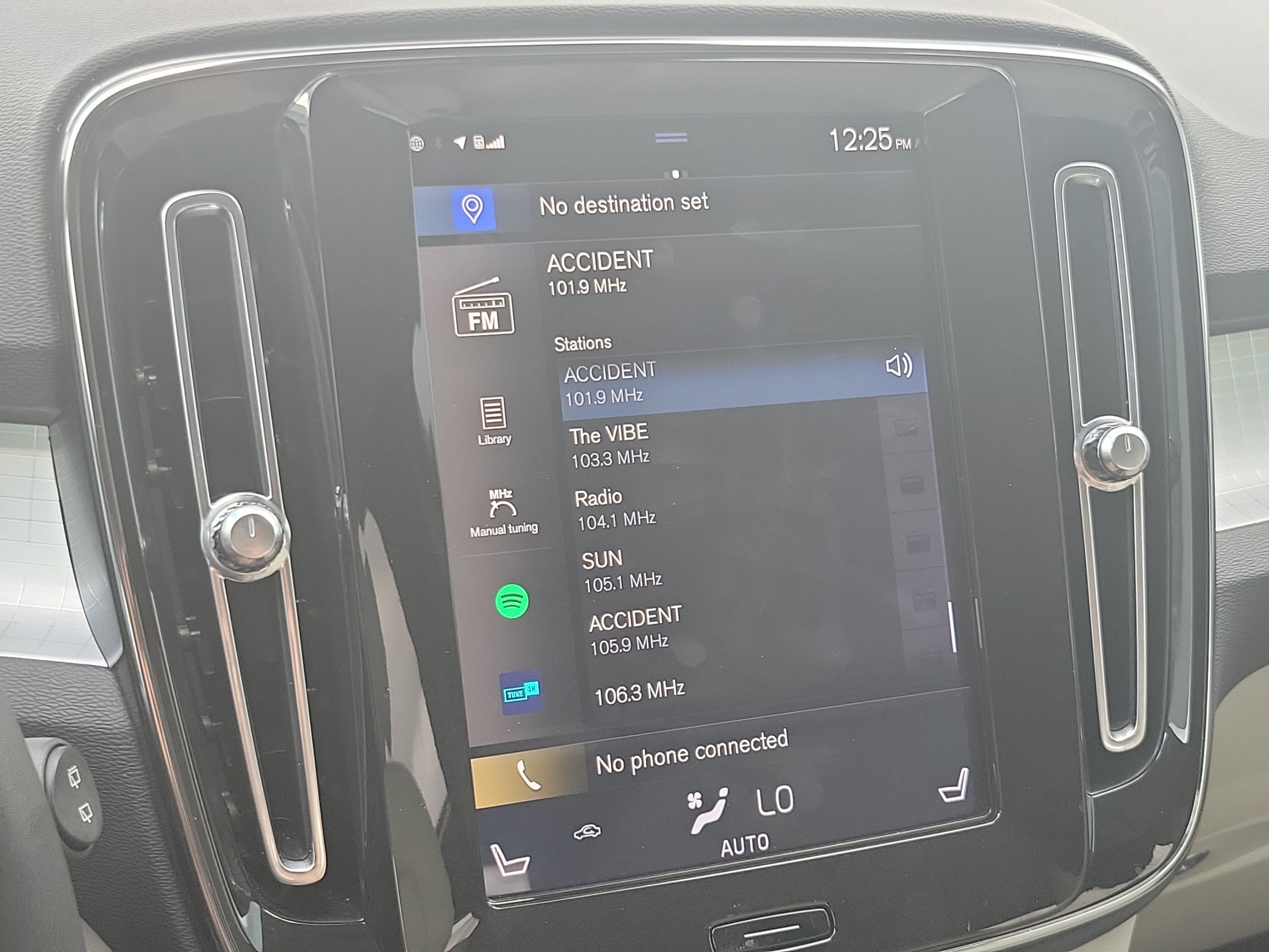 2021 Volvo XC40 Momentum