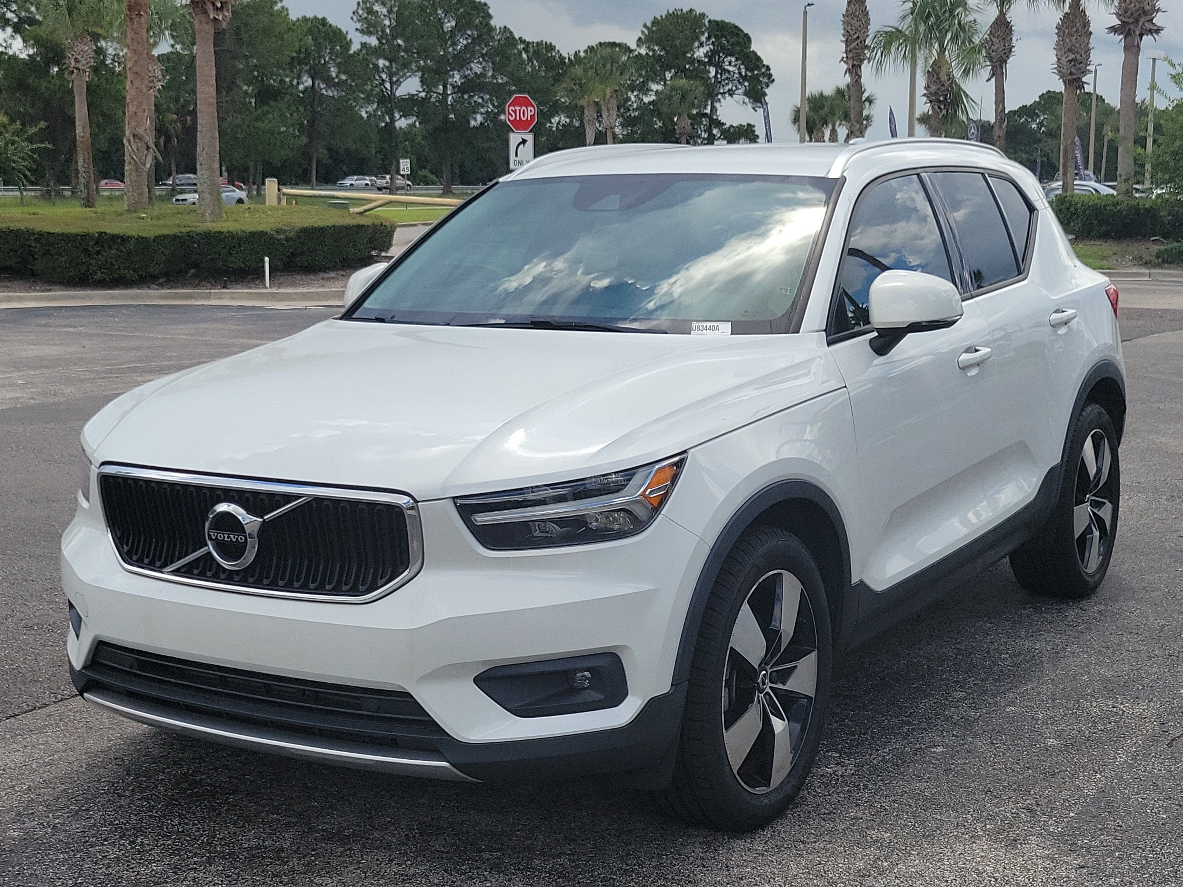 2021 Volvo XC40 Momentum