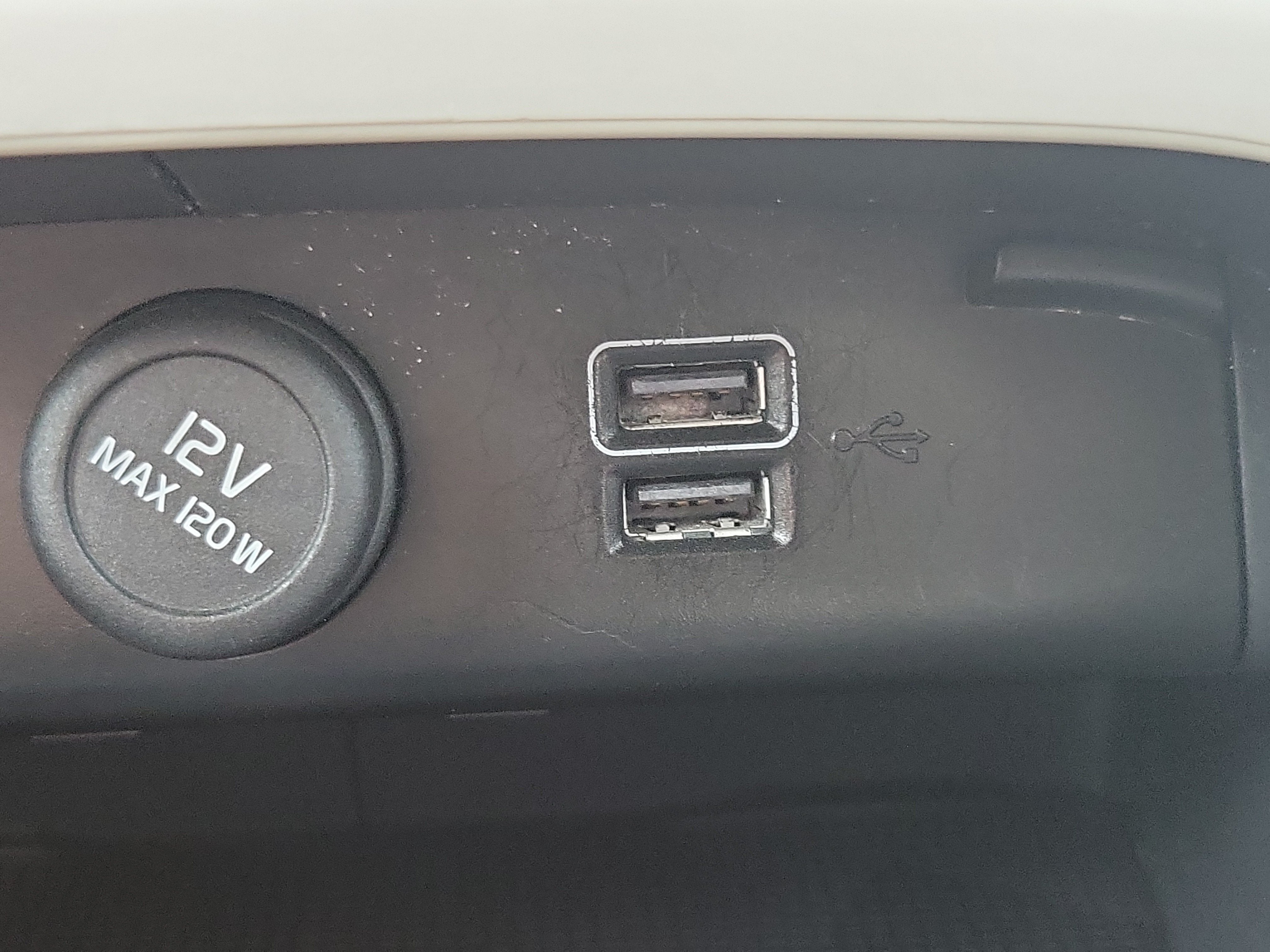 2021 Volvo XC40 Momentum