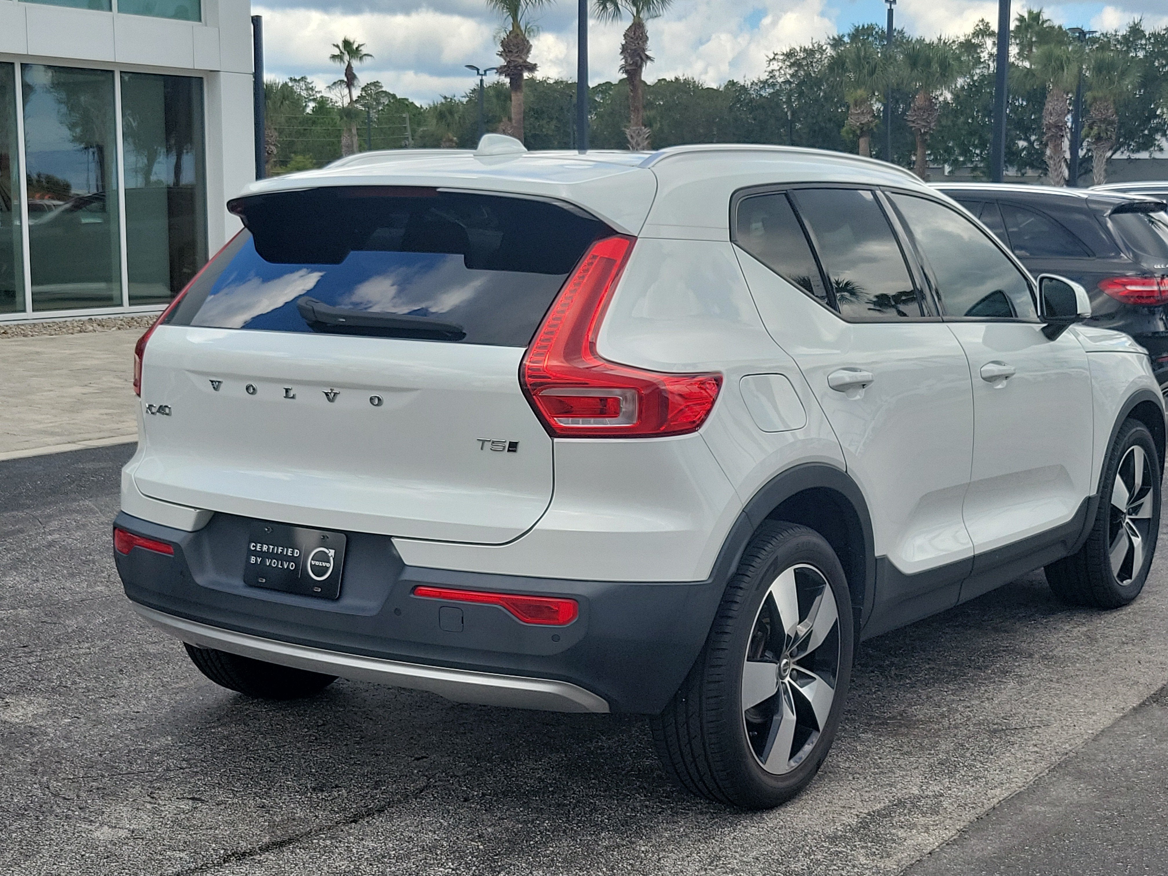 2021 Volvo XC40 Momentum