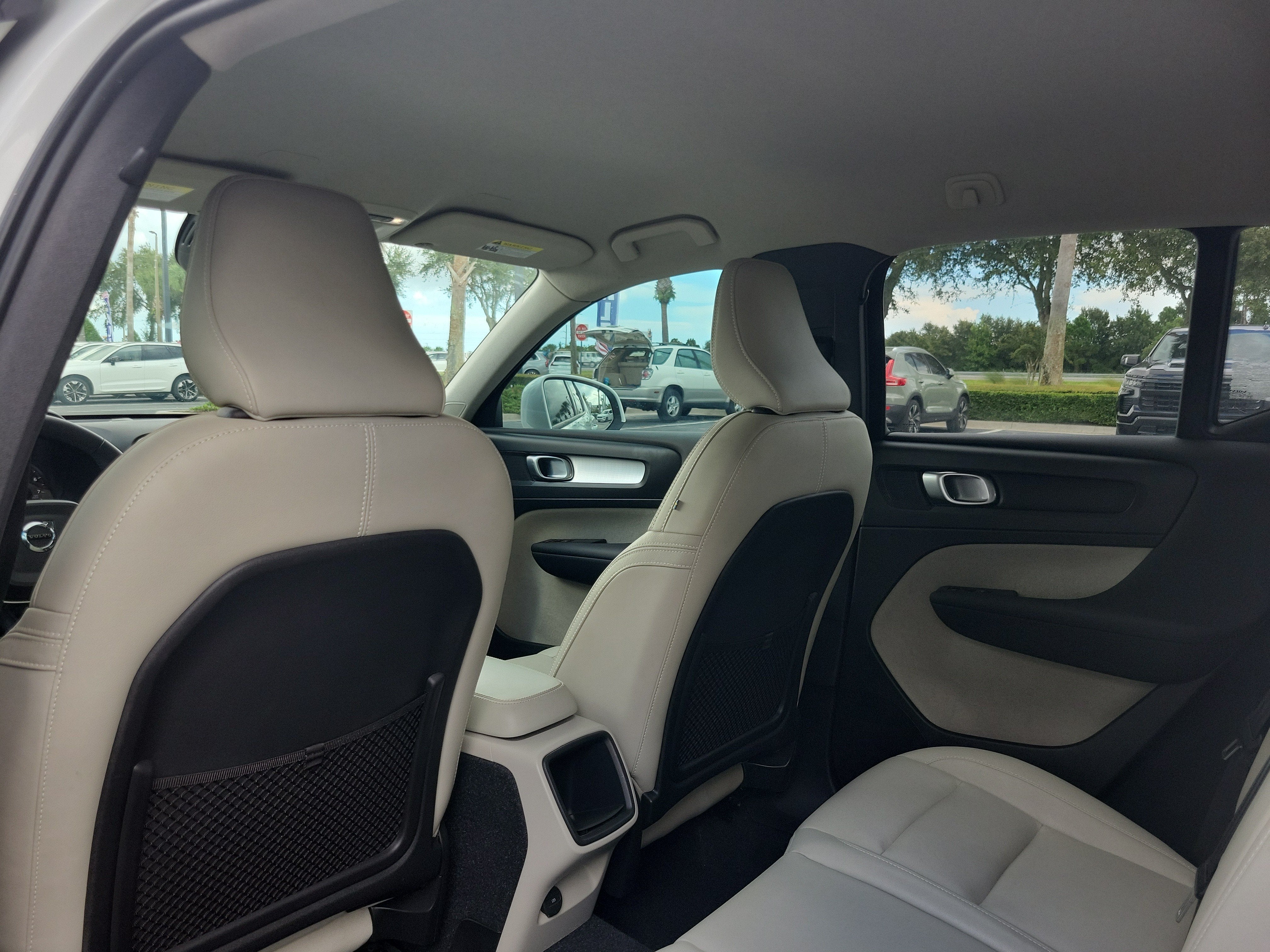 2021 Volvo XC40 Momentum