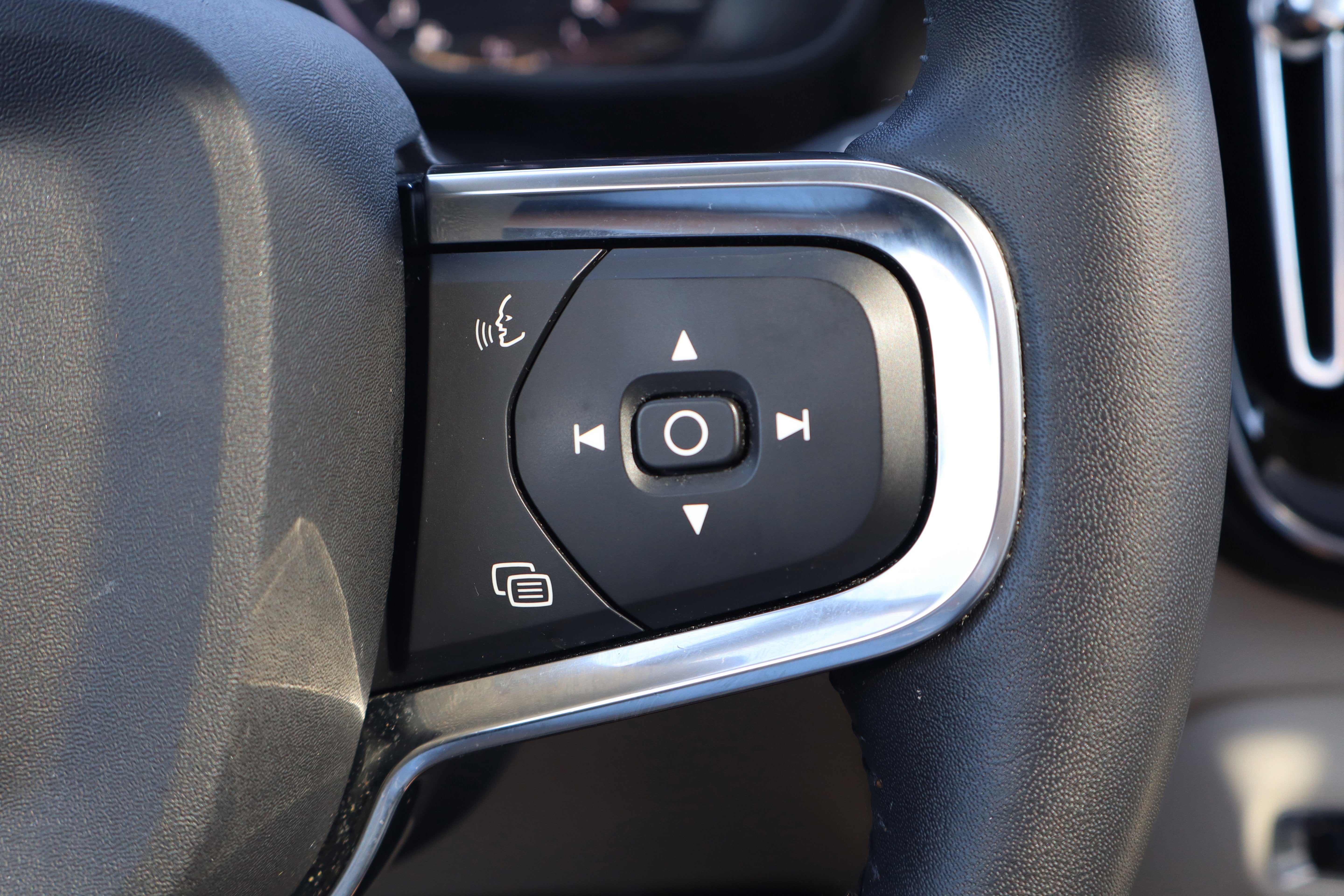 2021 Volvo XC40 Inscription