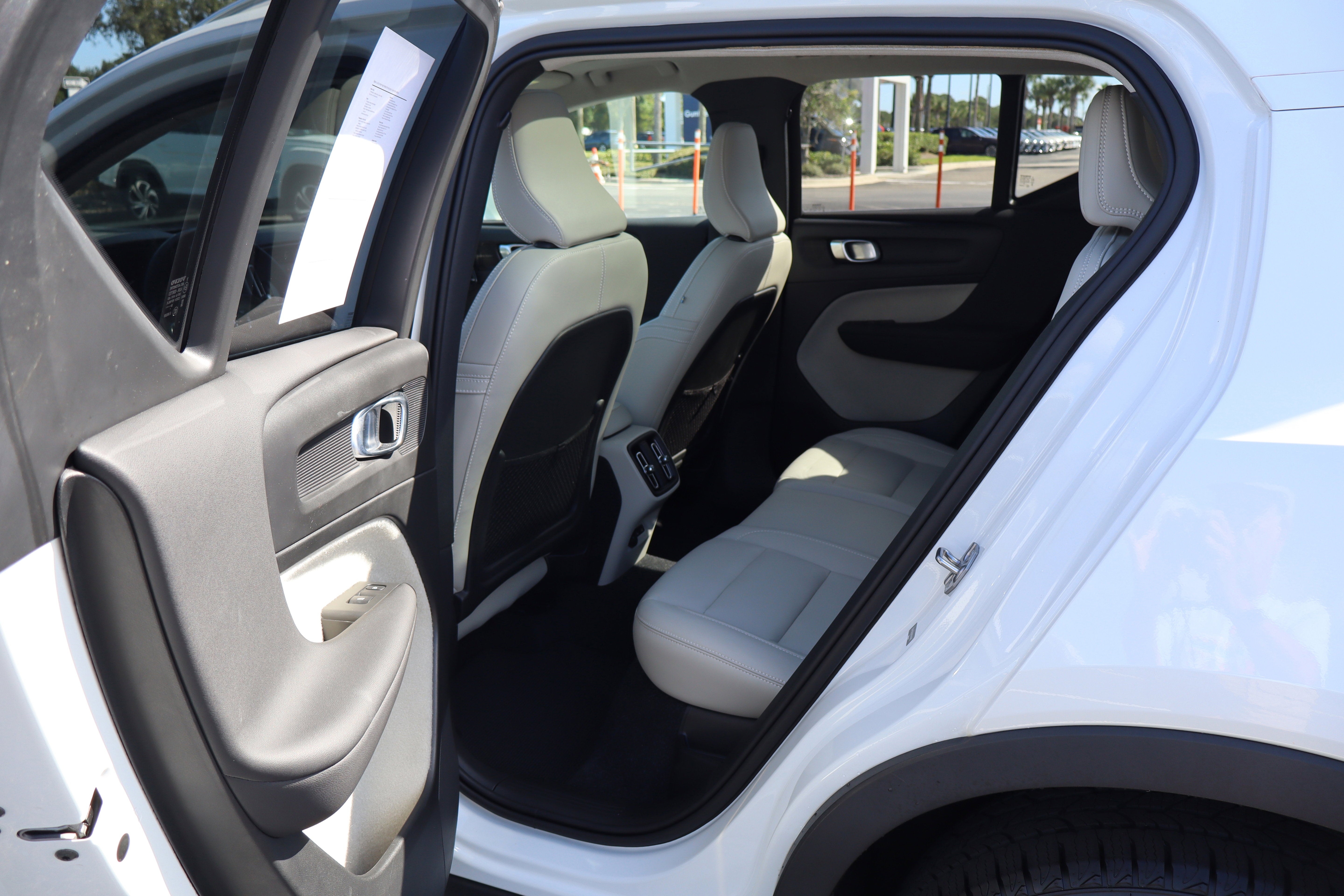 2021 Volvo XC40 Inscription