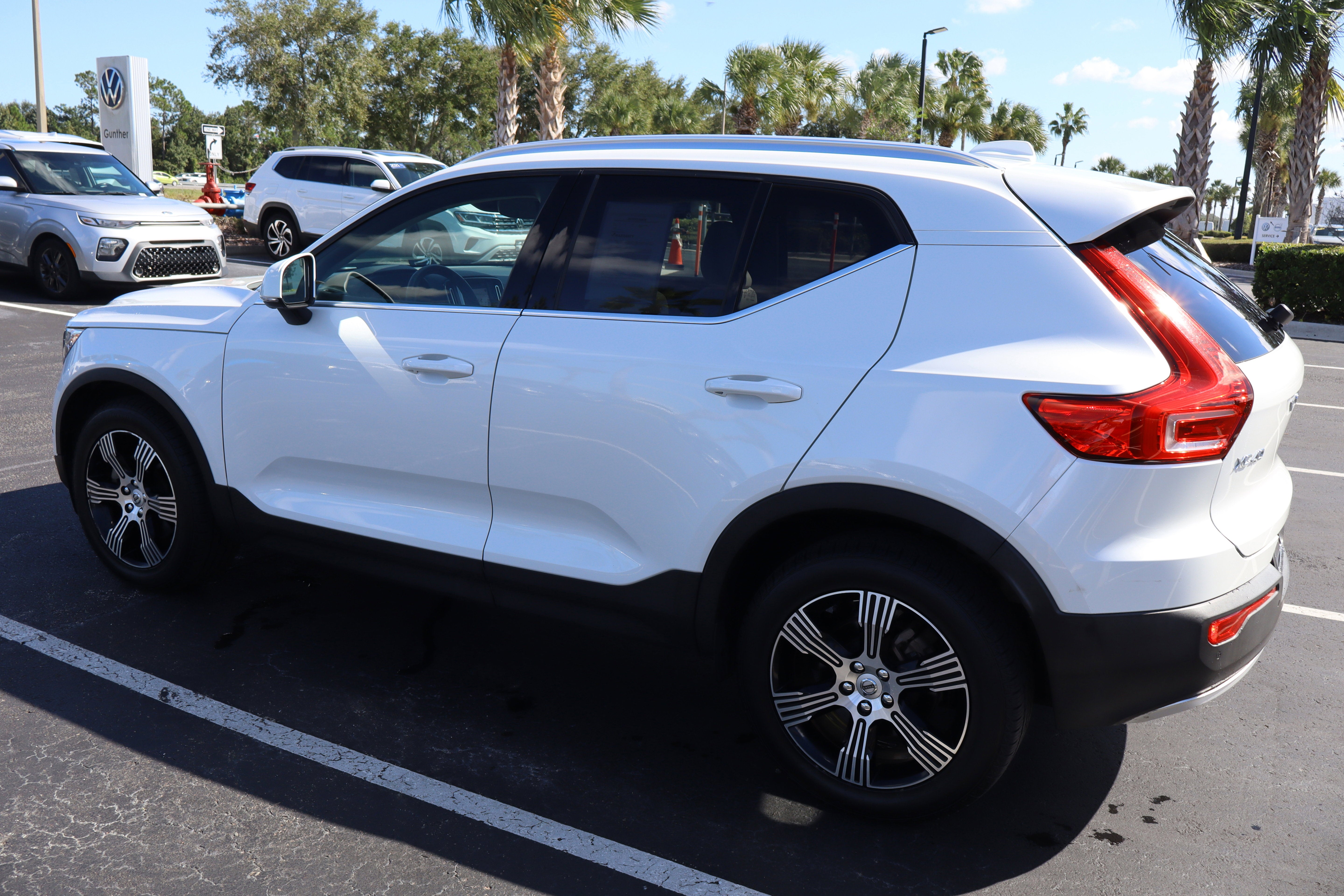 2021 Volvo XC40 Inscription