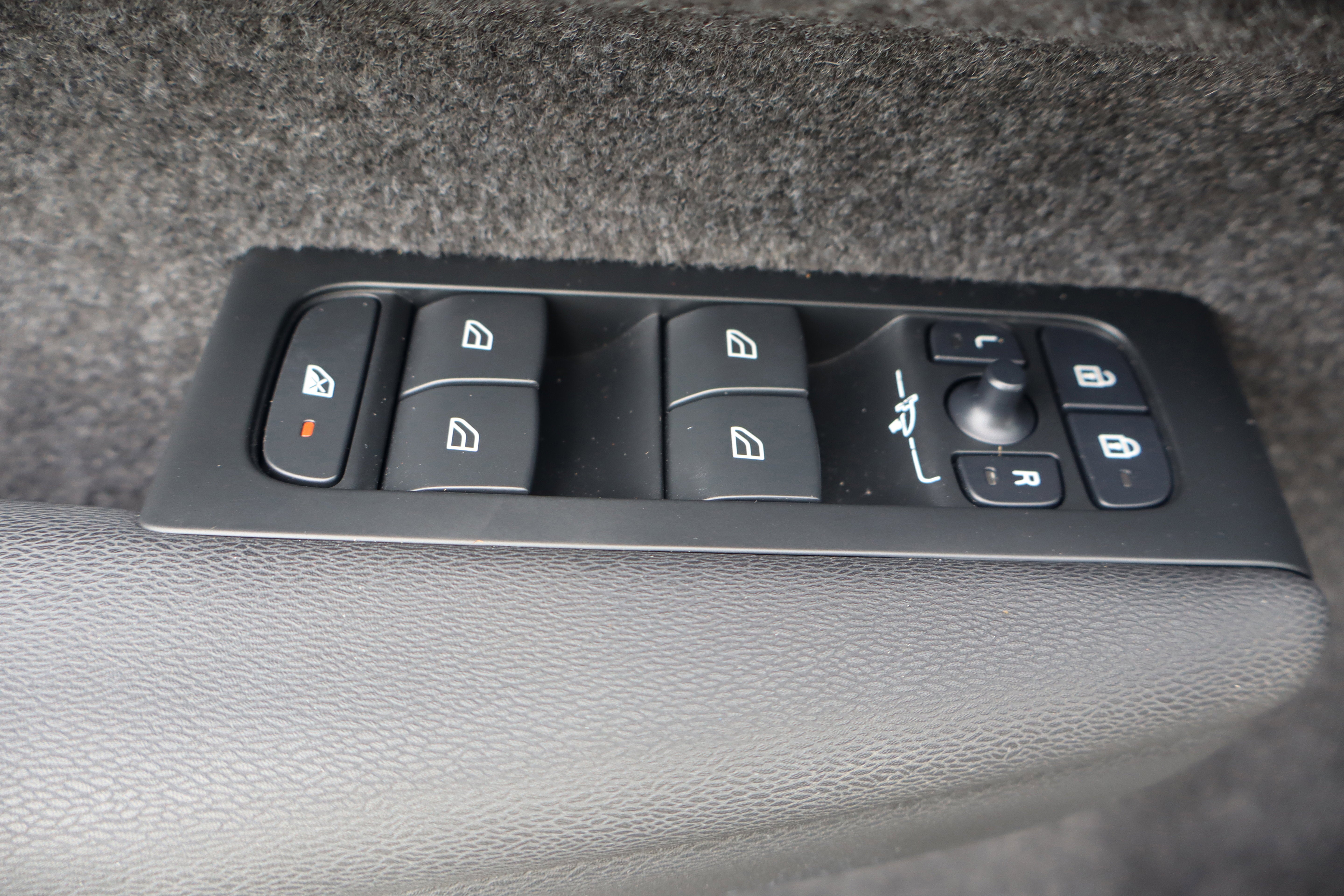 2022 Volvo XC40 Inscription