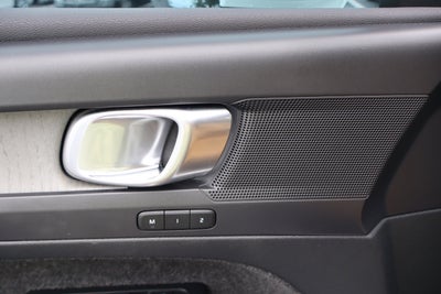 2022 Volvo XC40 Inscription