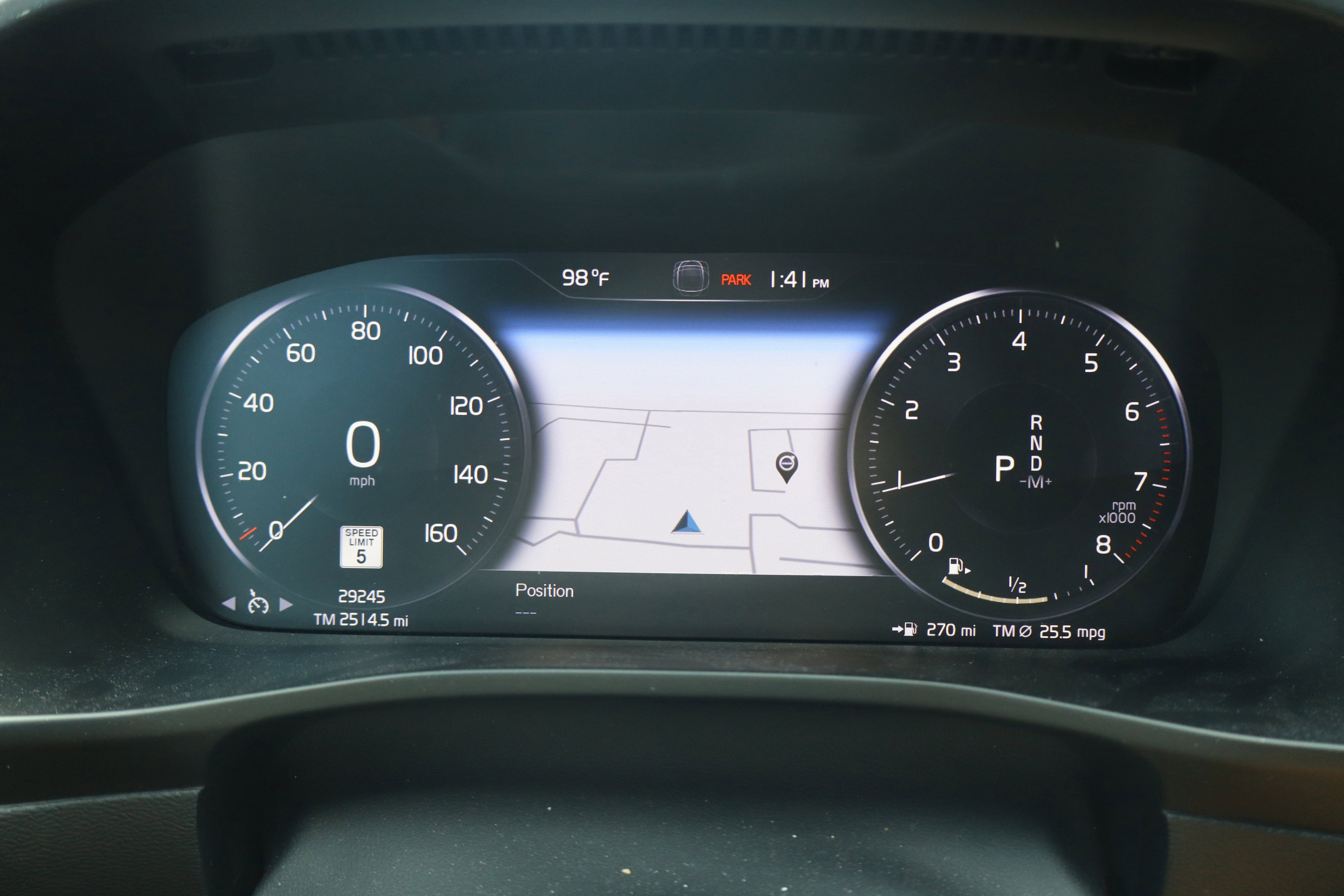 2022 Volvo XC40 R-Design