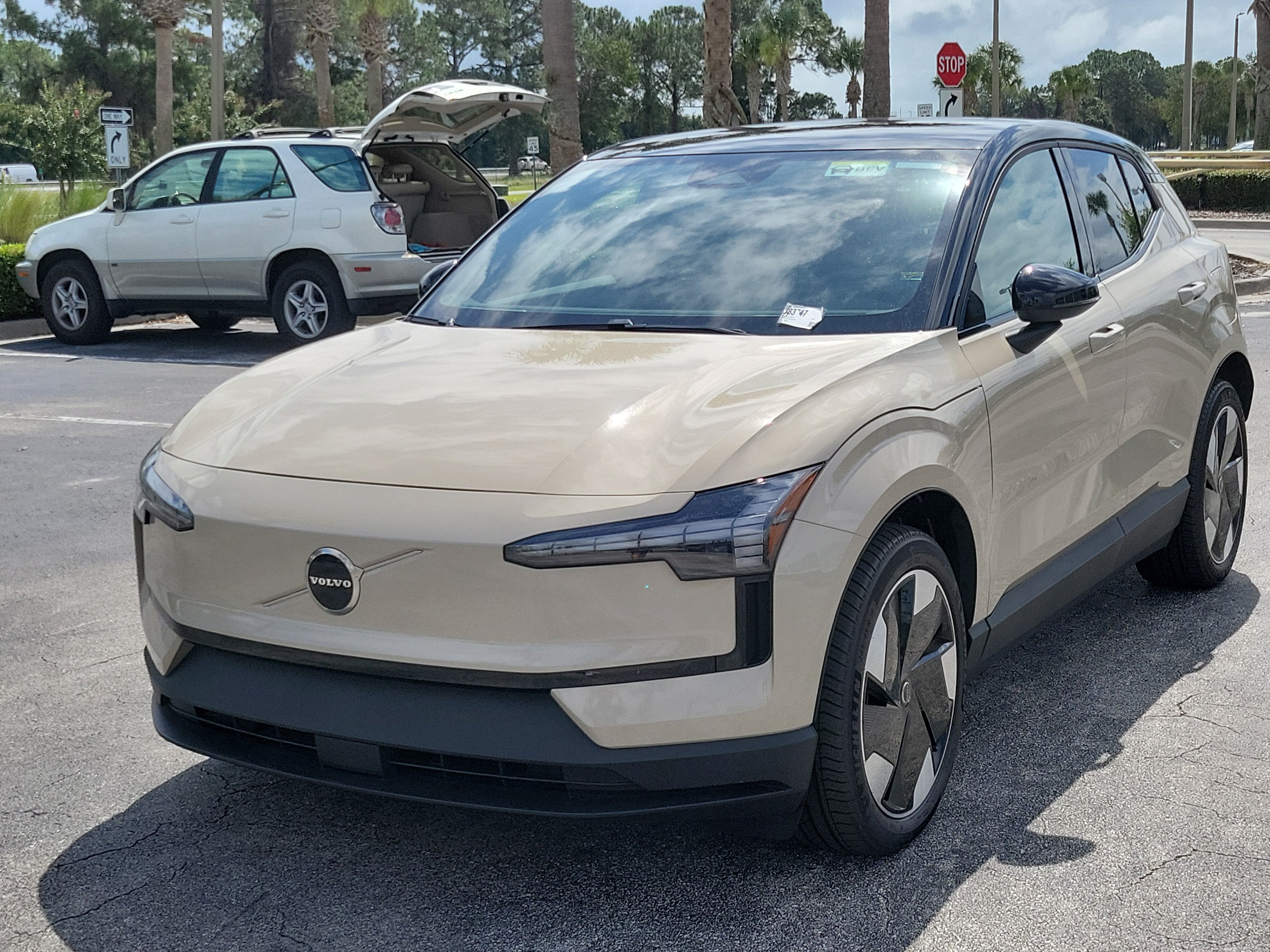 2026 Volvo EX30 Plus