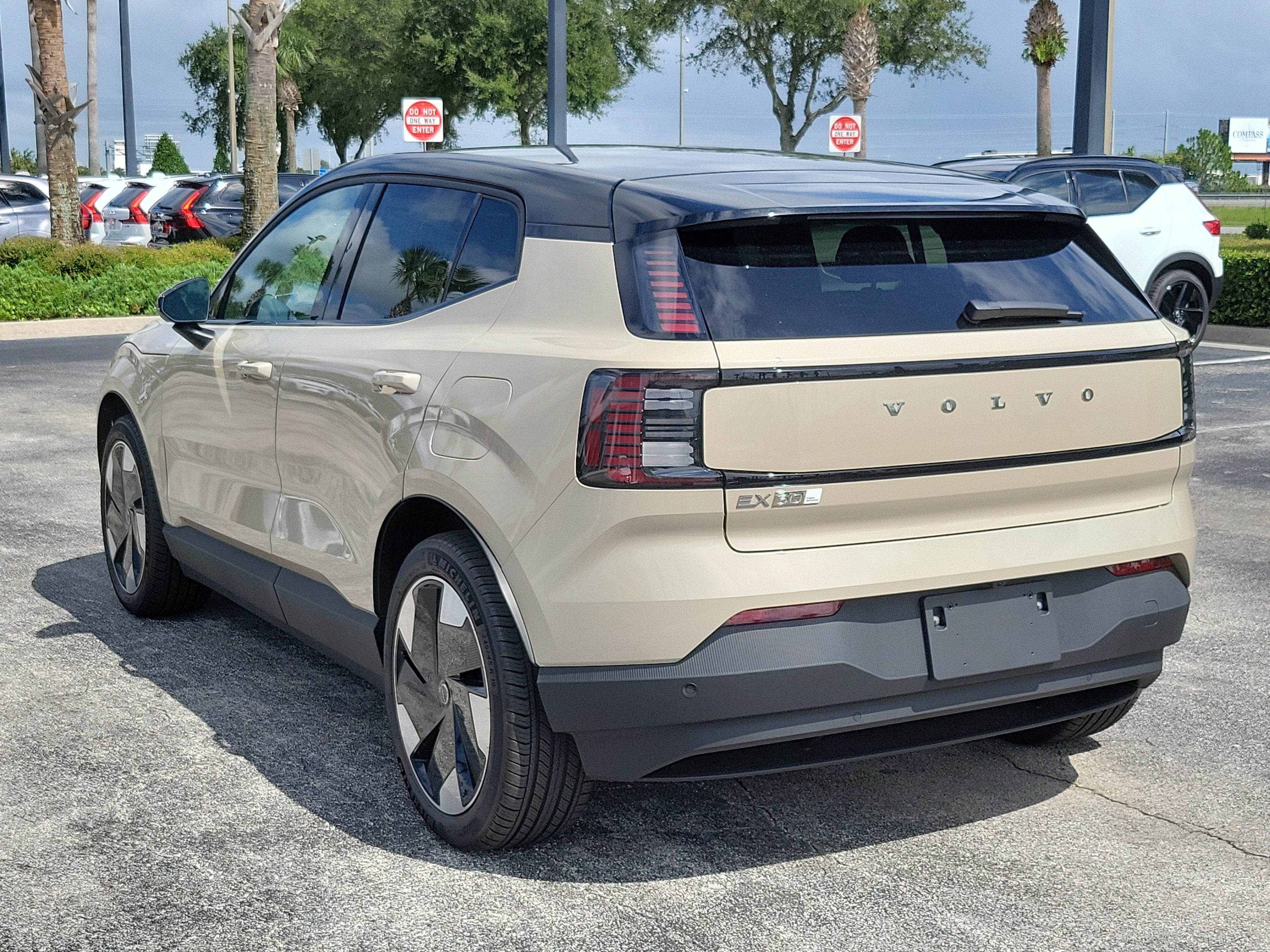 2026 Volvo EX30 Plus