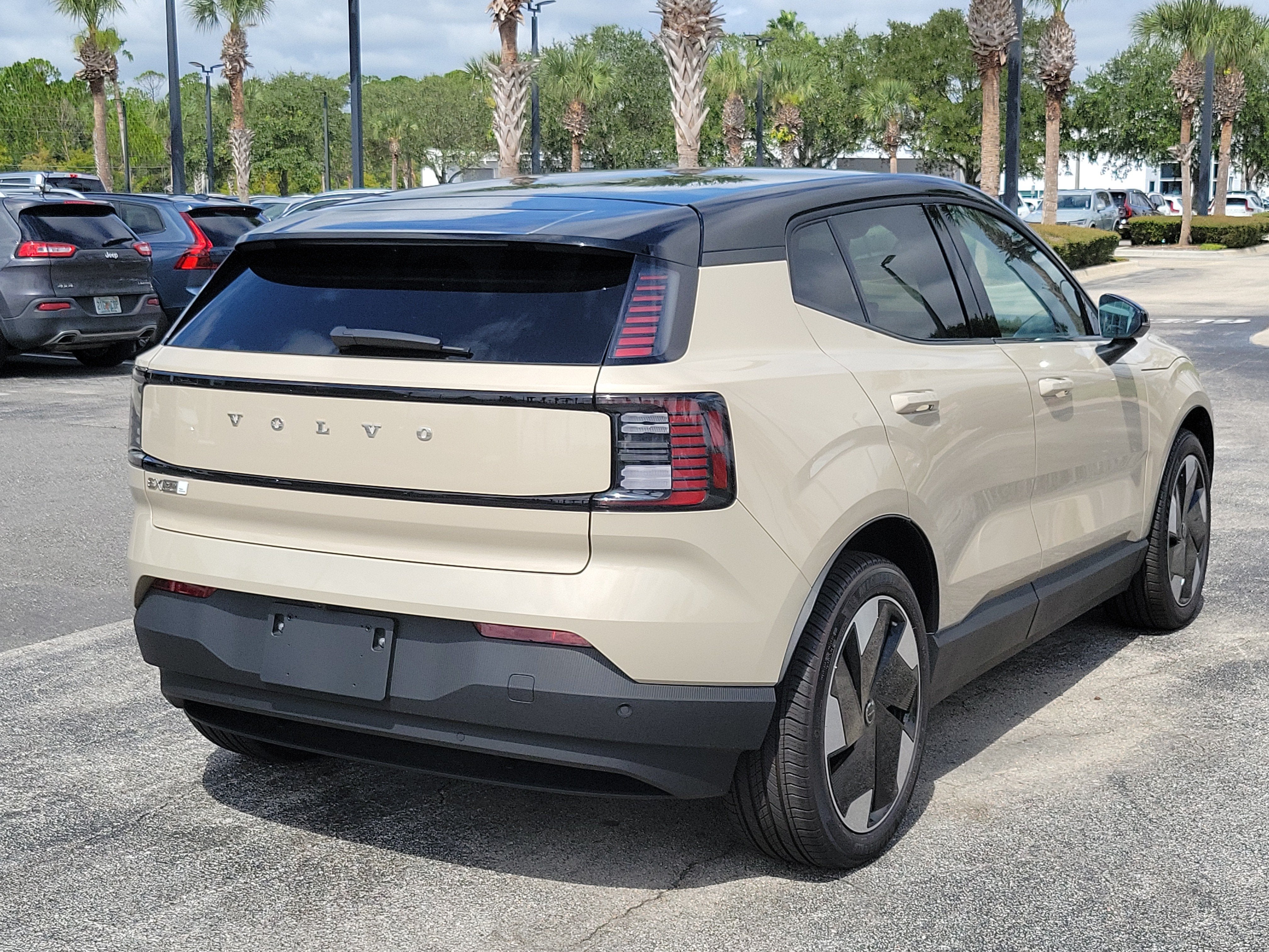 2026 Volvo EX30 Plus