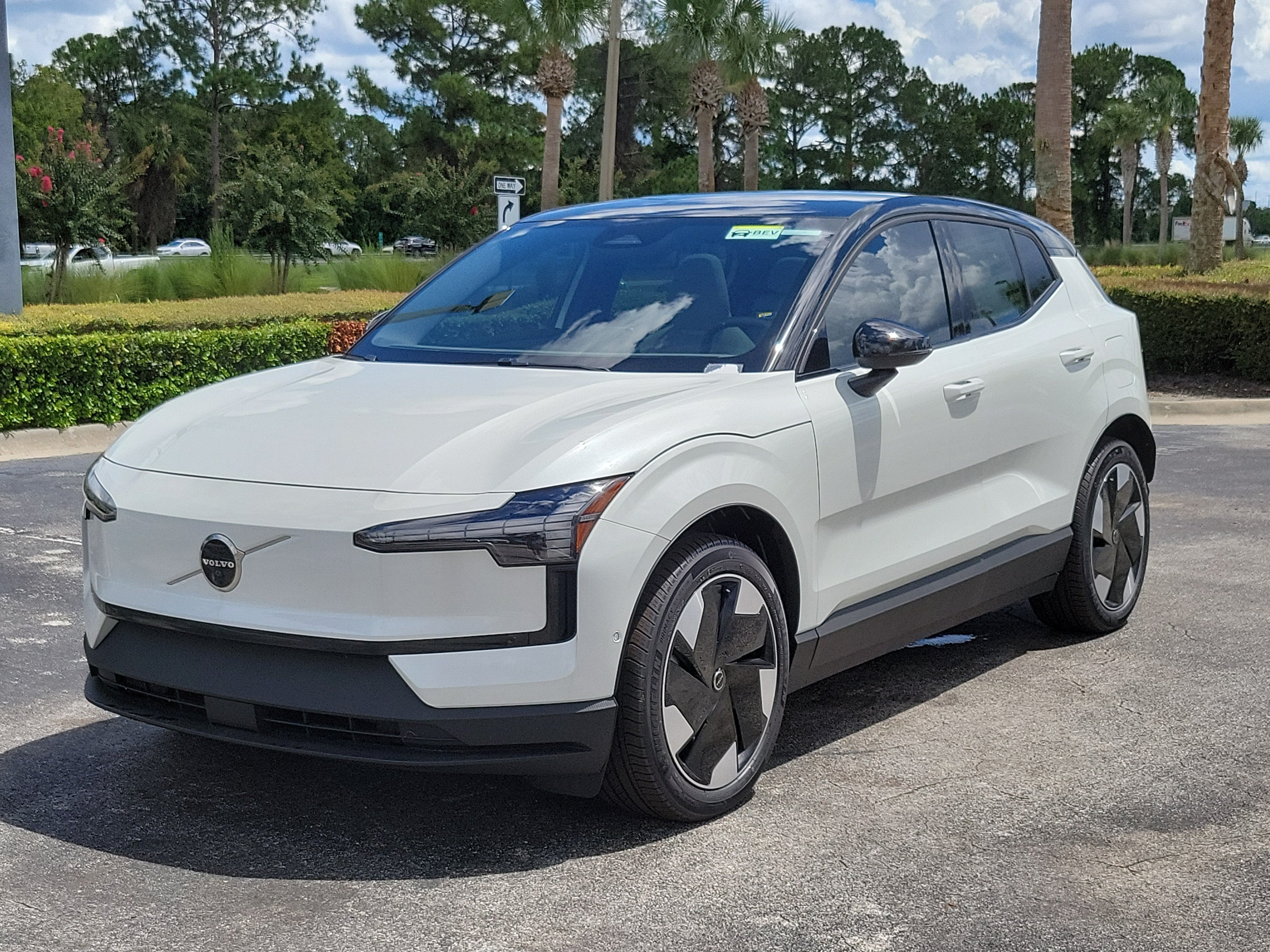 2026 Volvo EX30 Ultra