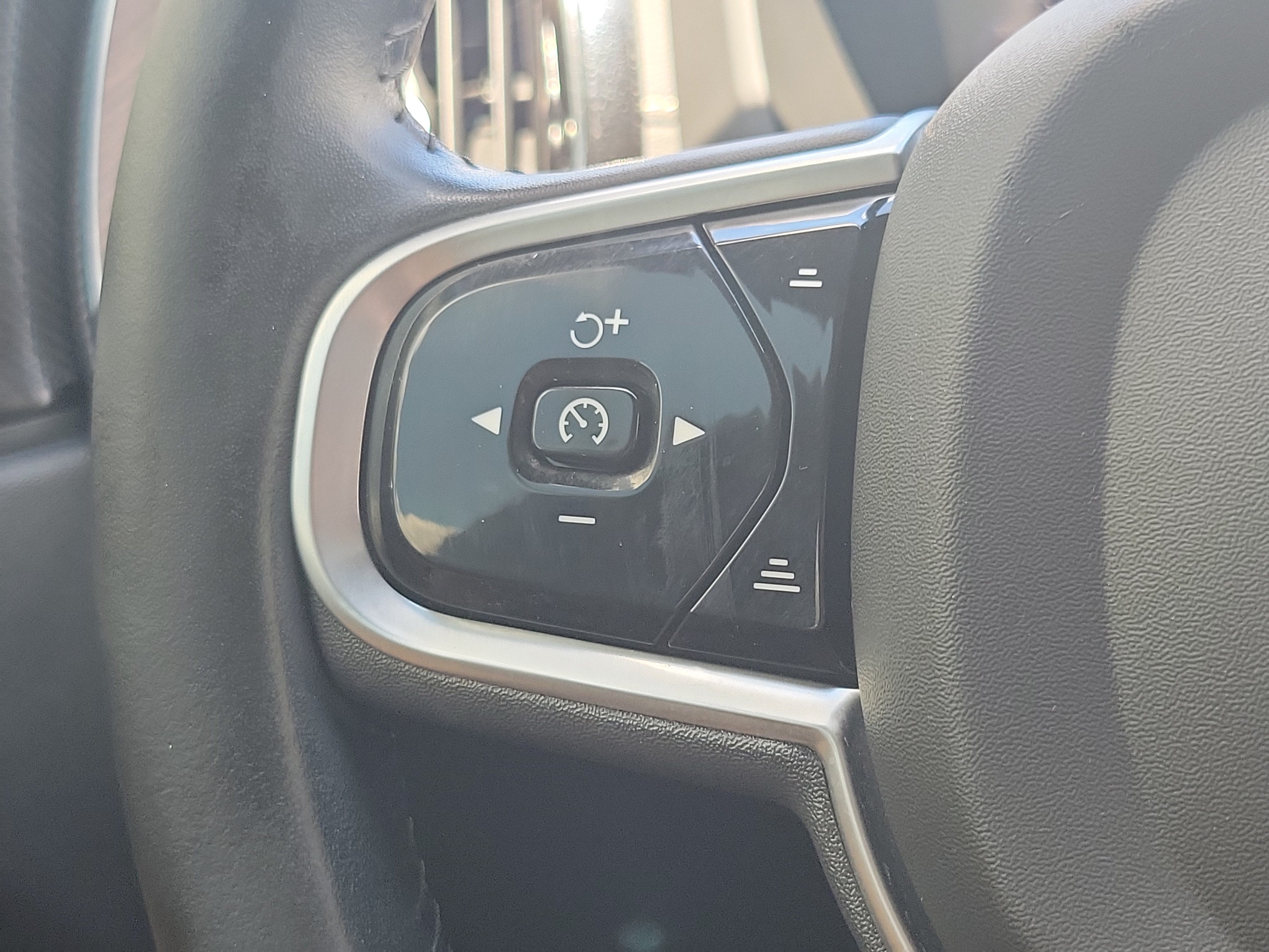 2022 Volvo XC60 Recharge Plug-In Hybrid Inscription