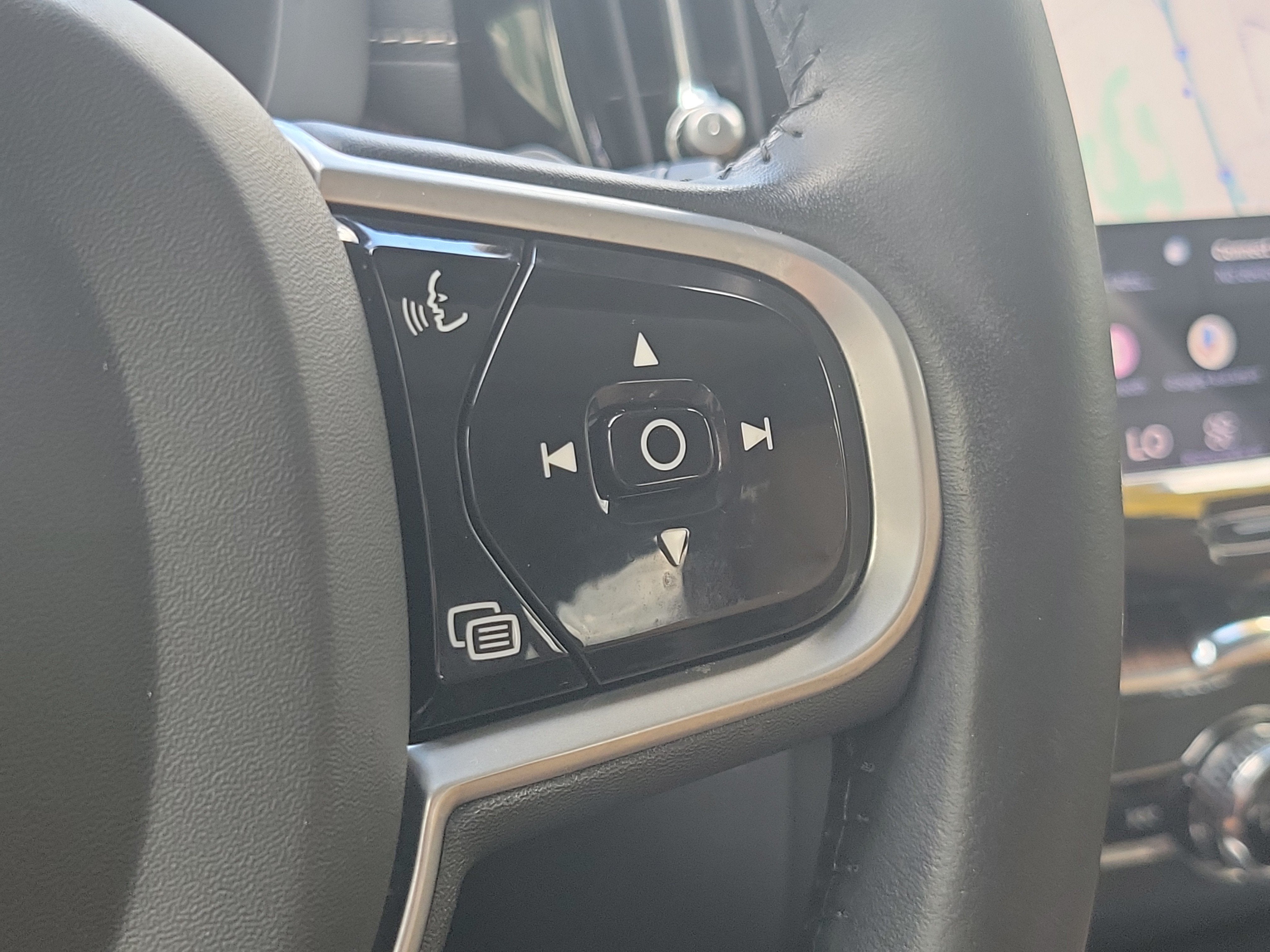 2022 Volvo XC60 Recharge Plug-In Hybrid Inscription