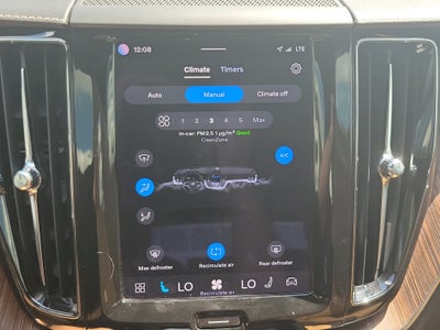 2022 Volvo XC60 Recharge Plug-In Hybrid Inscription