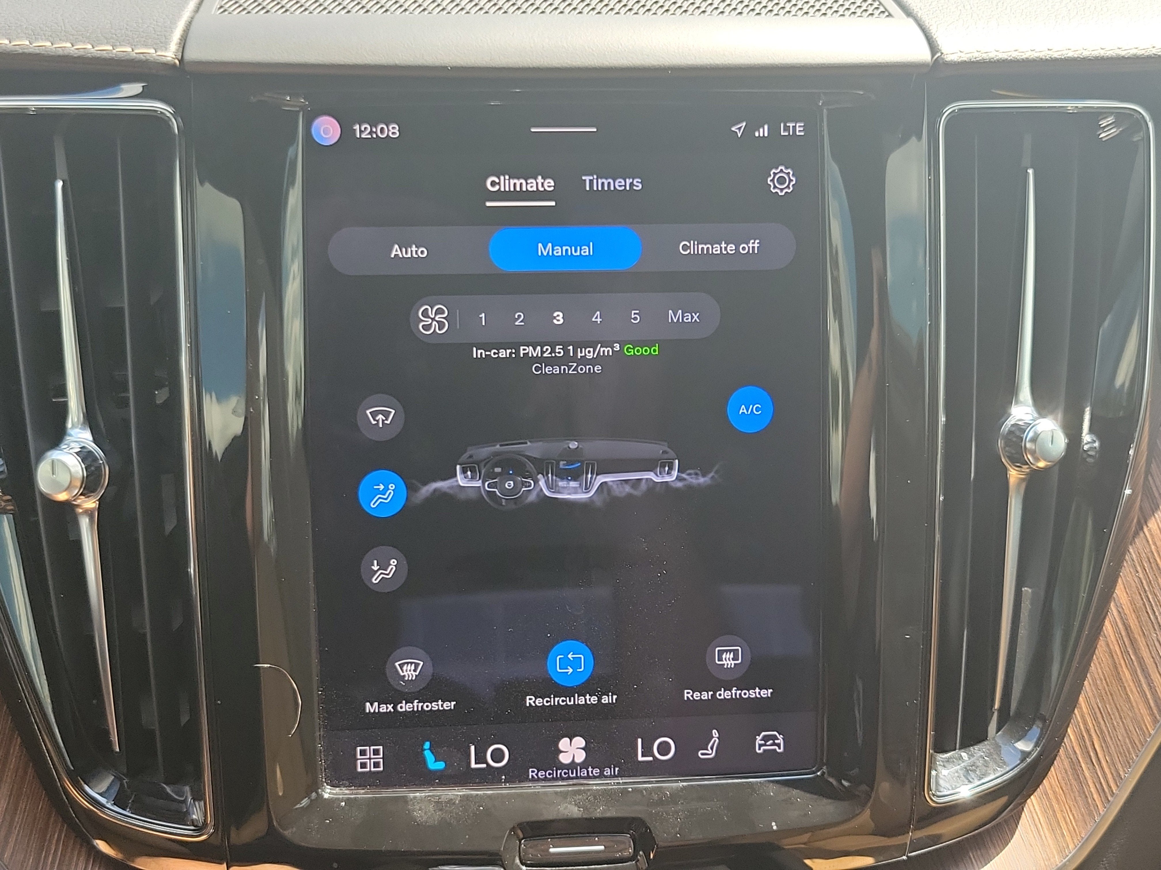 2022 Volvo XC60 Recharge Plug-In Hybrid Inscription