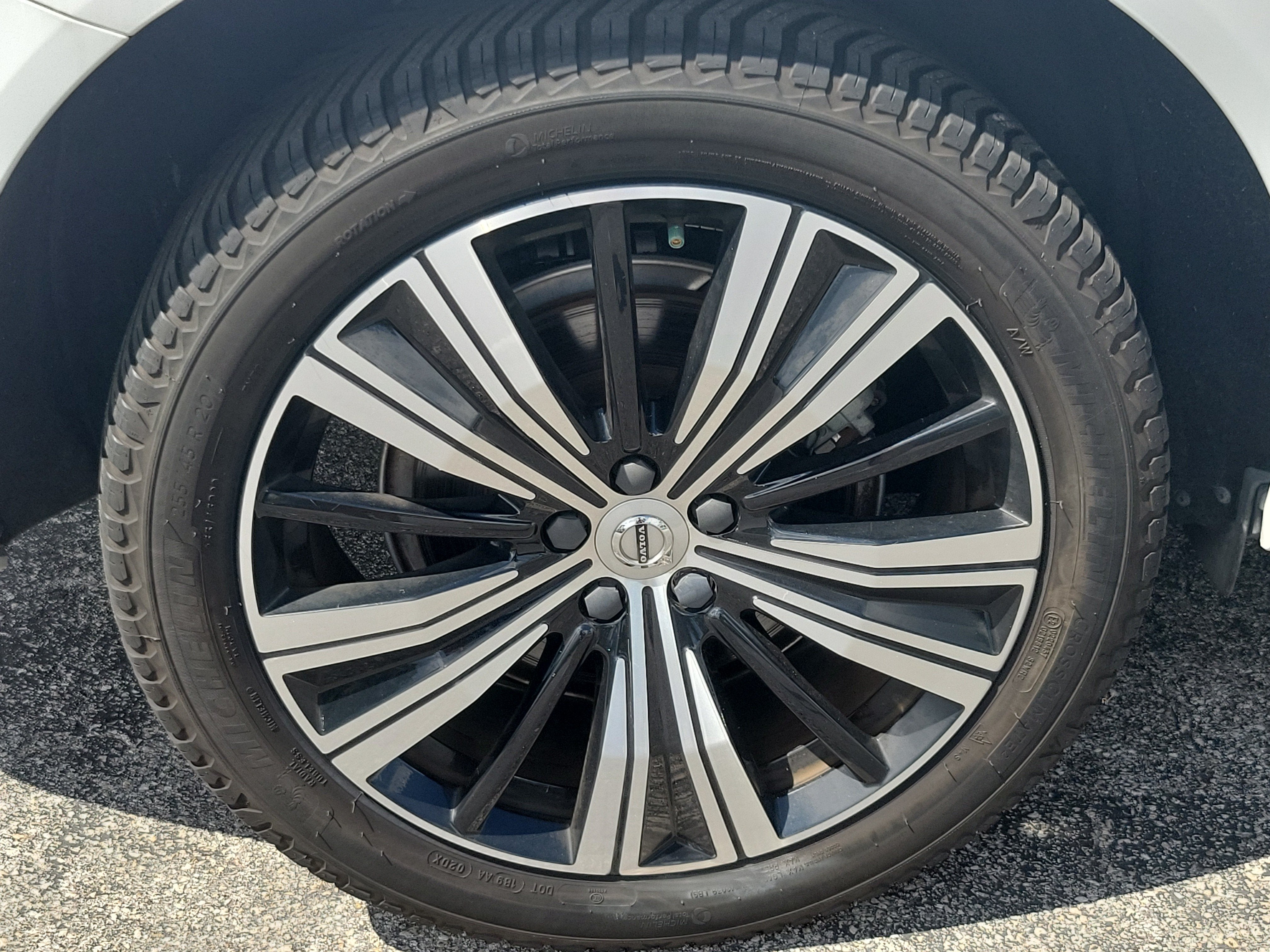 2022 Volvo XC60 Recharge Plug-In Hybrid Inscription