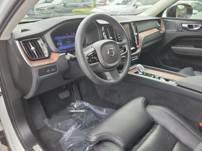 2024 Volvo XC60 Recharge Plug-In Hybrid Ultimate Dark Theme