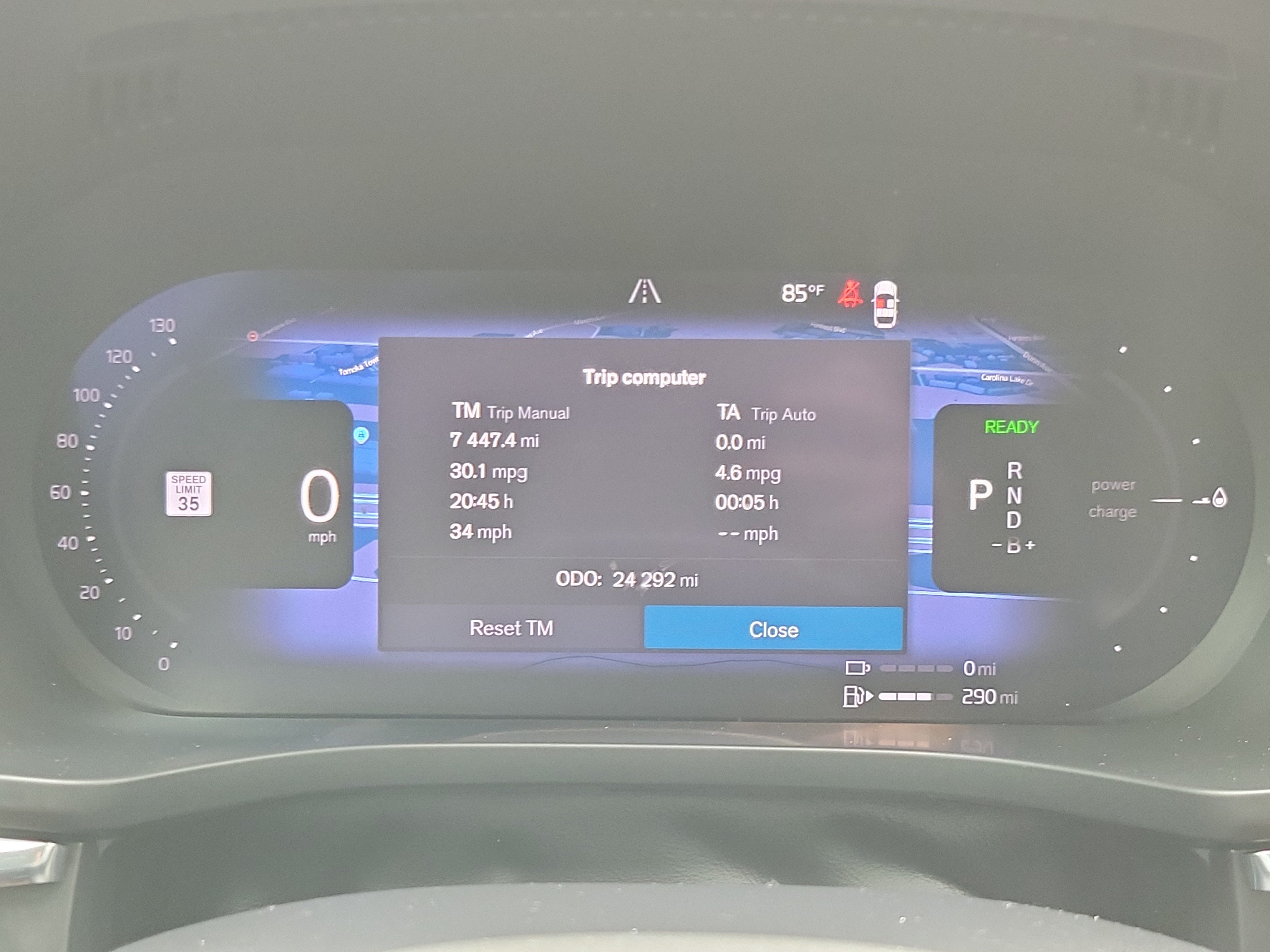 2024 Volvo XC60 Recharge Plug-In Hybrid Ultimate Dark Theme