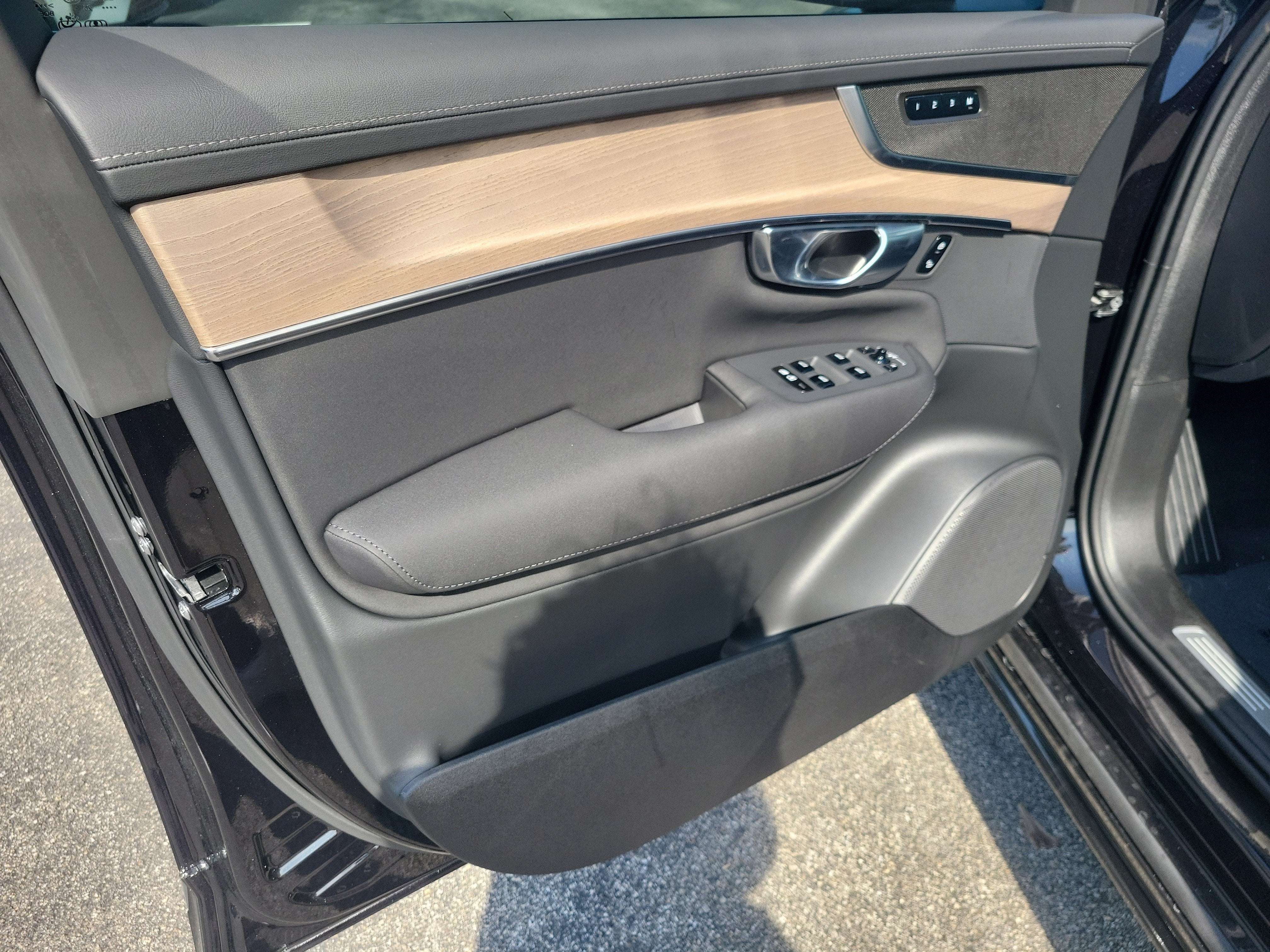 2026 Volvo XC90 Plug-In Hybrid Plus