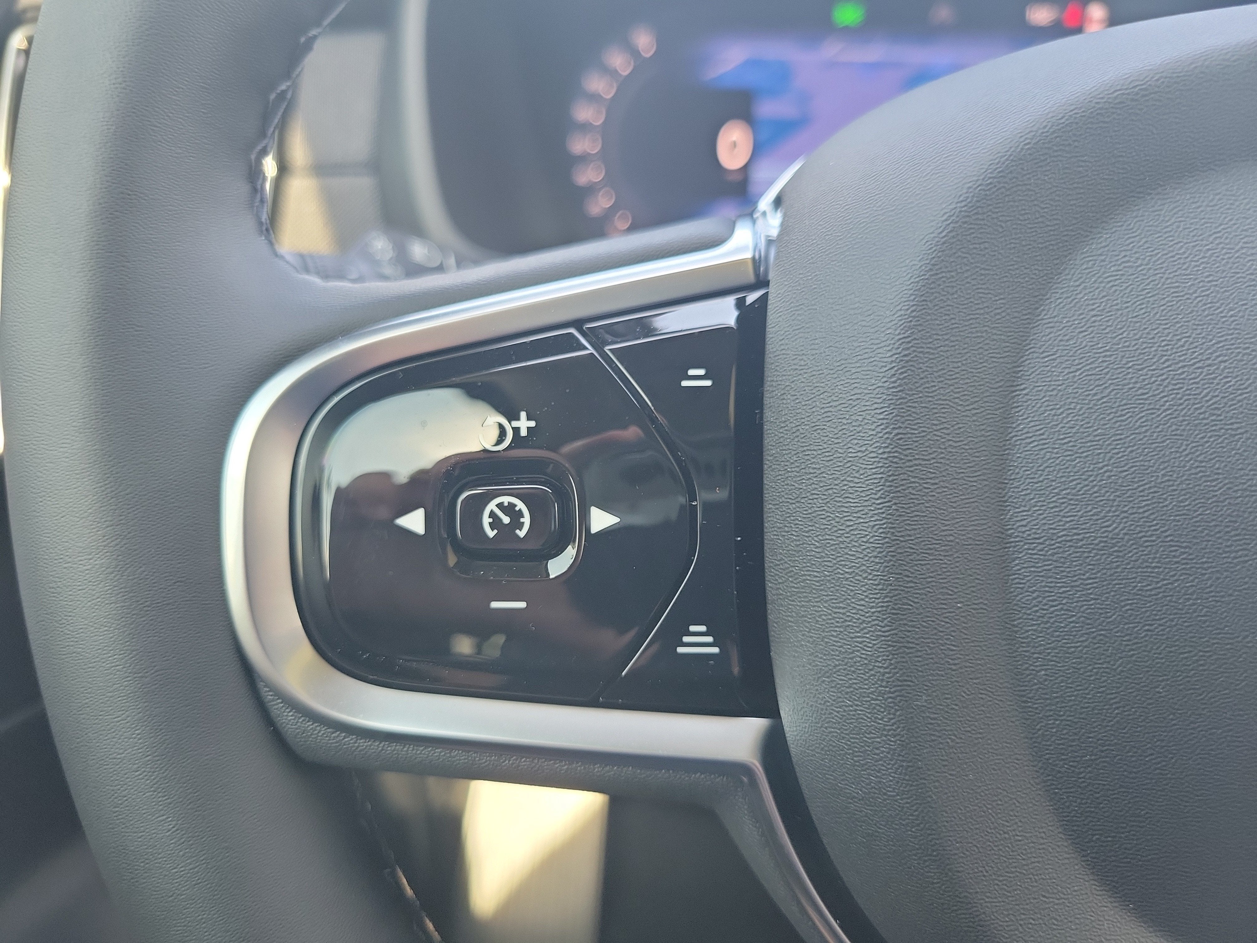 2026 Volvo XC90 Plug-In Hybrid Plus