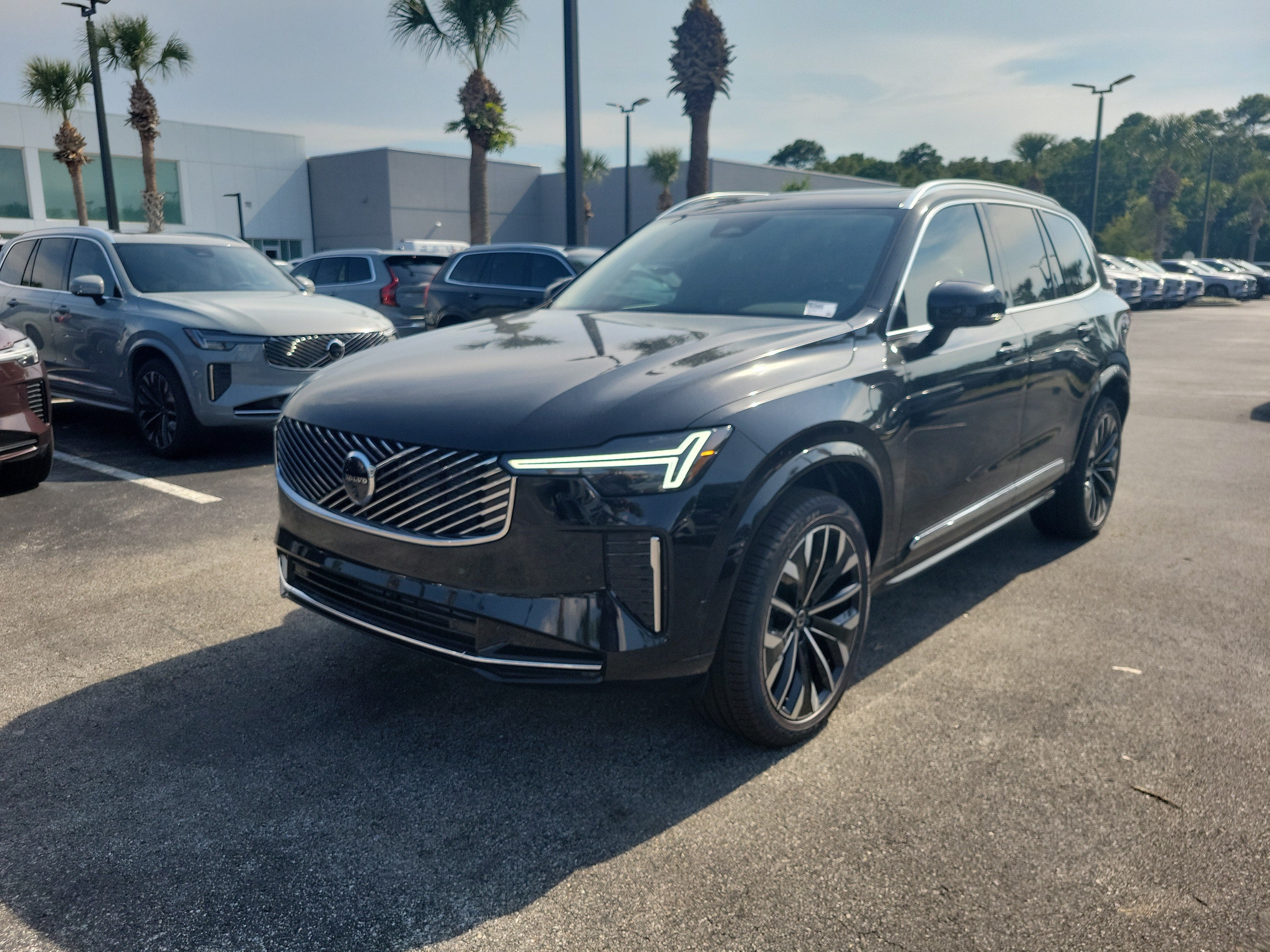 2026 Volvo XC90 Plug-In Hybrid Plus