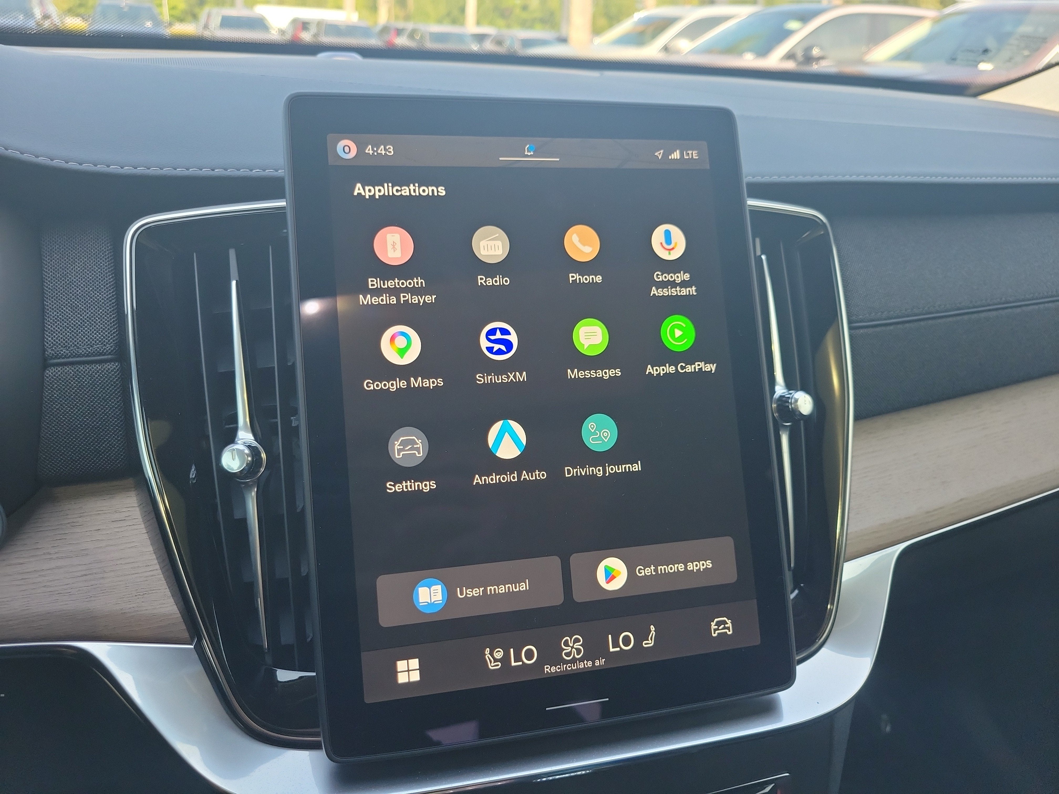2026 Volvo XC90 Plug-In Hybrid Plus