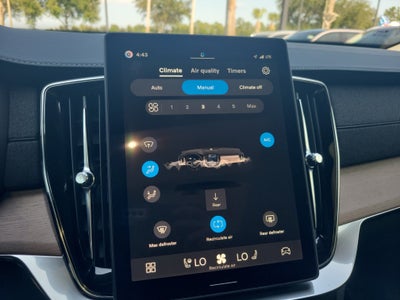 2026 Volvo XC90 Plug-In Hybrid Plus