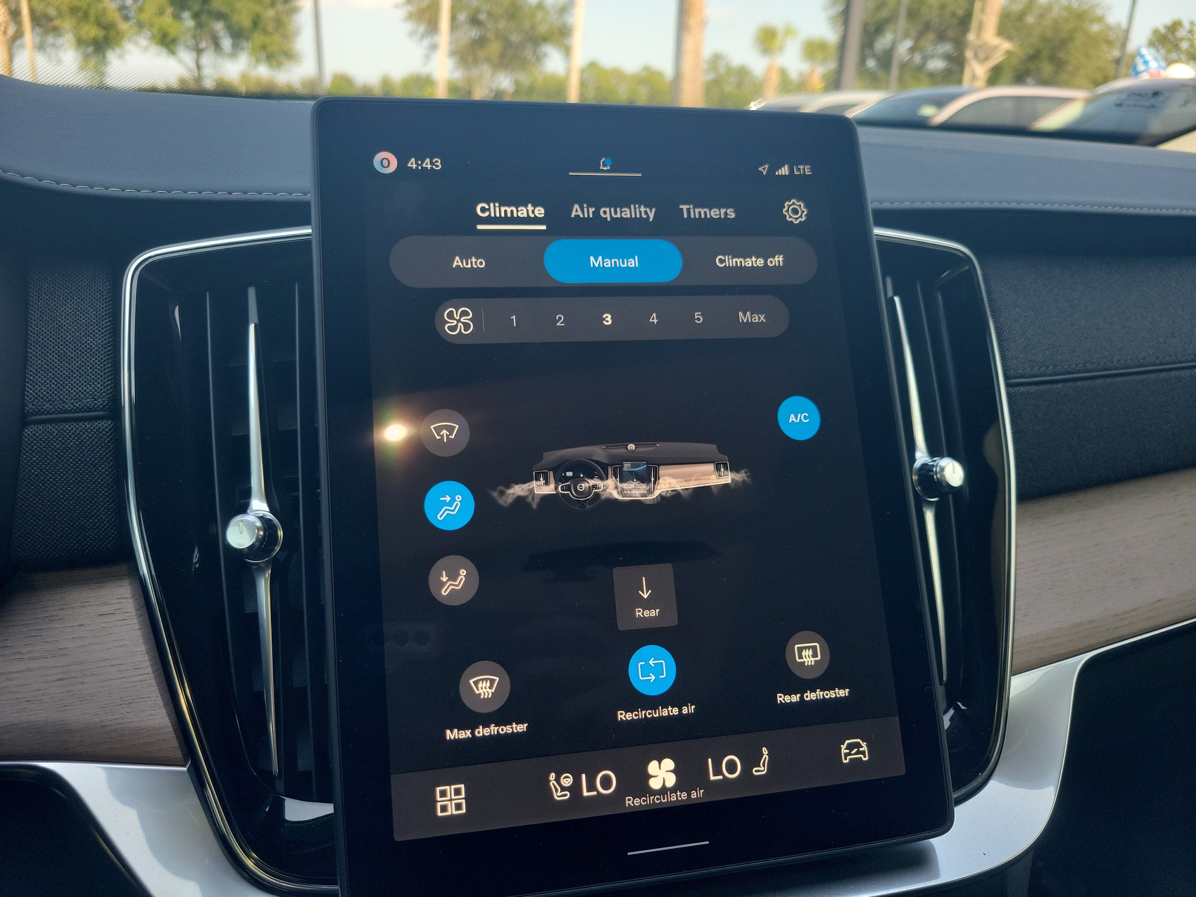 2026 Volvo XC90 Plug-In Hybrid Plus