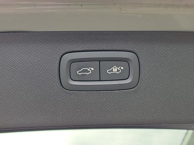 2025 Volvo XC90 Plug-In Hybrid Plus