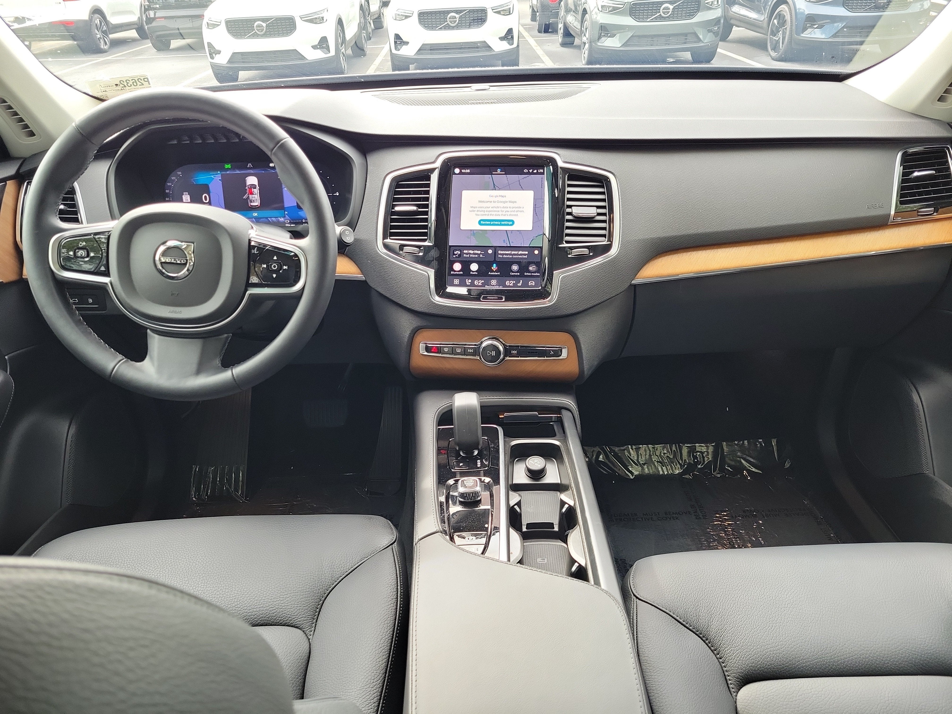 2025 Volvo XC90 Plug-In Hybrid Plus
