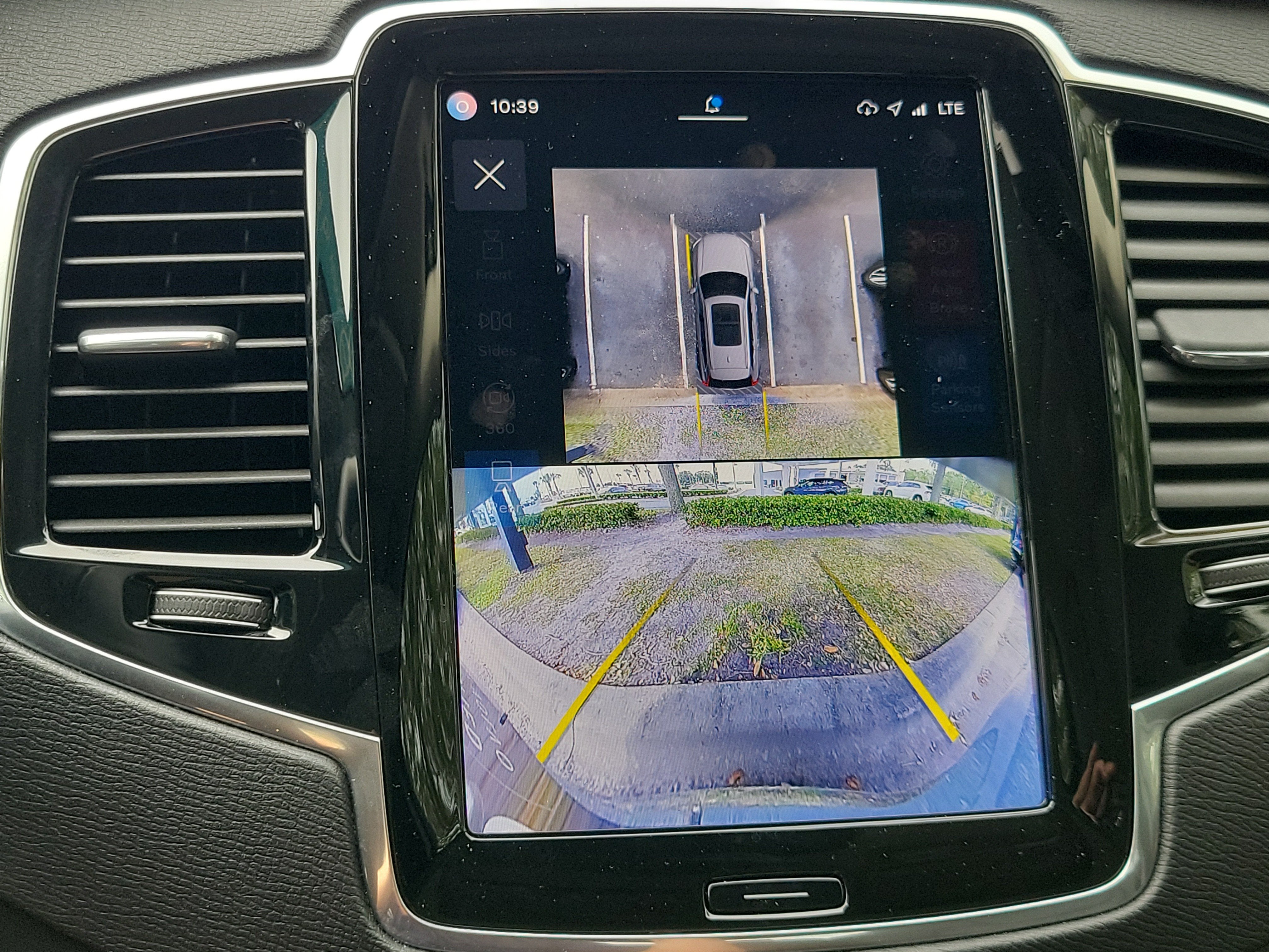 2025 Volvo XC90 Plug-In Hybrid Plus