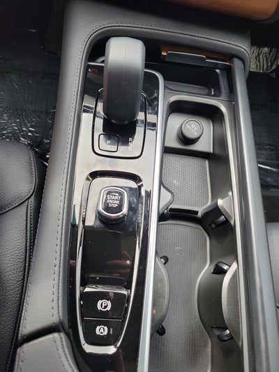 2025 Volvo XC90 Plug-In Hybrid Plus