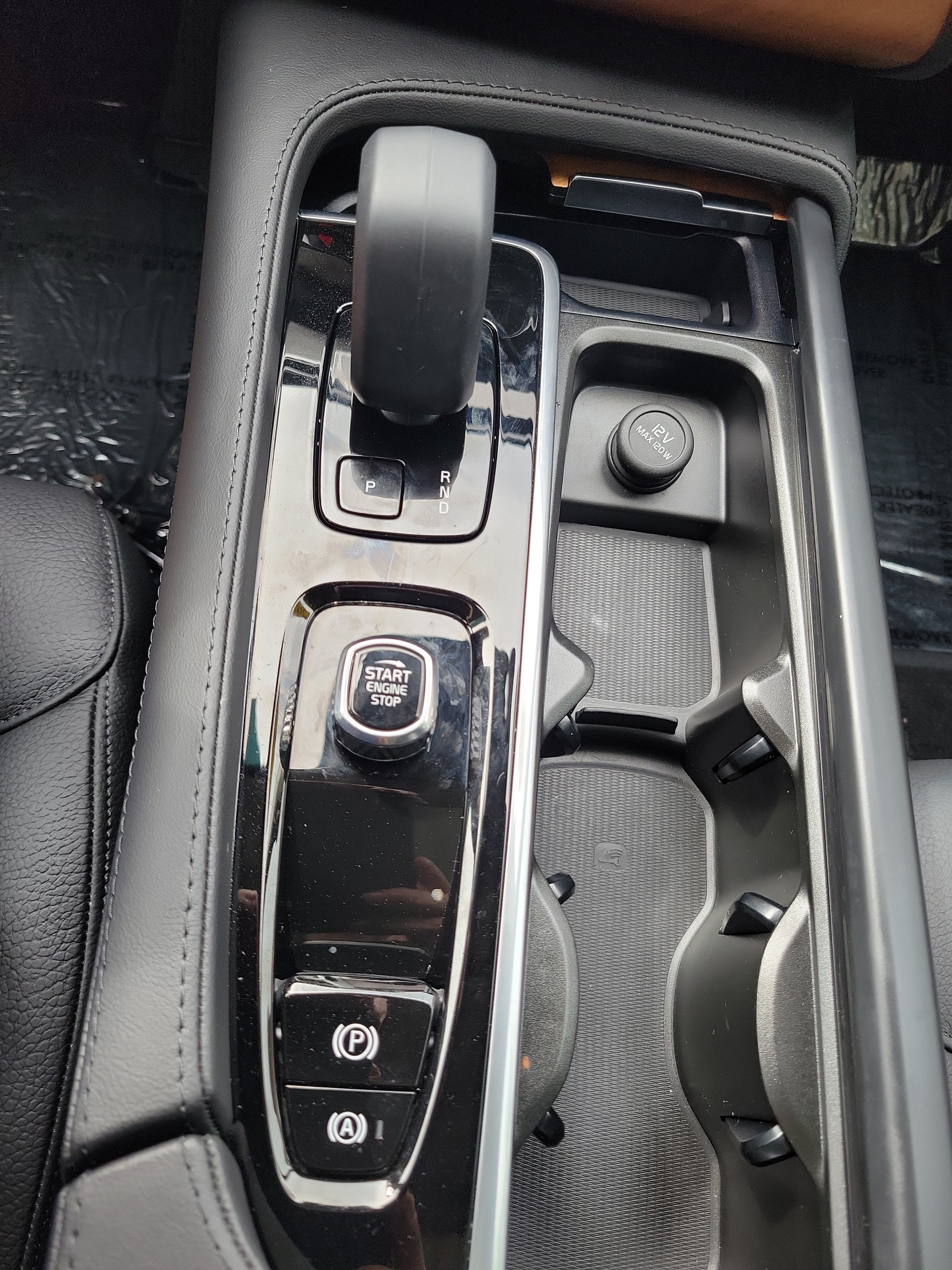 2025 Volvo XC90 Plug-In Hybrid Plus