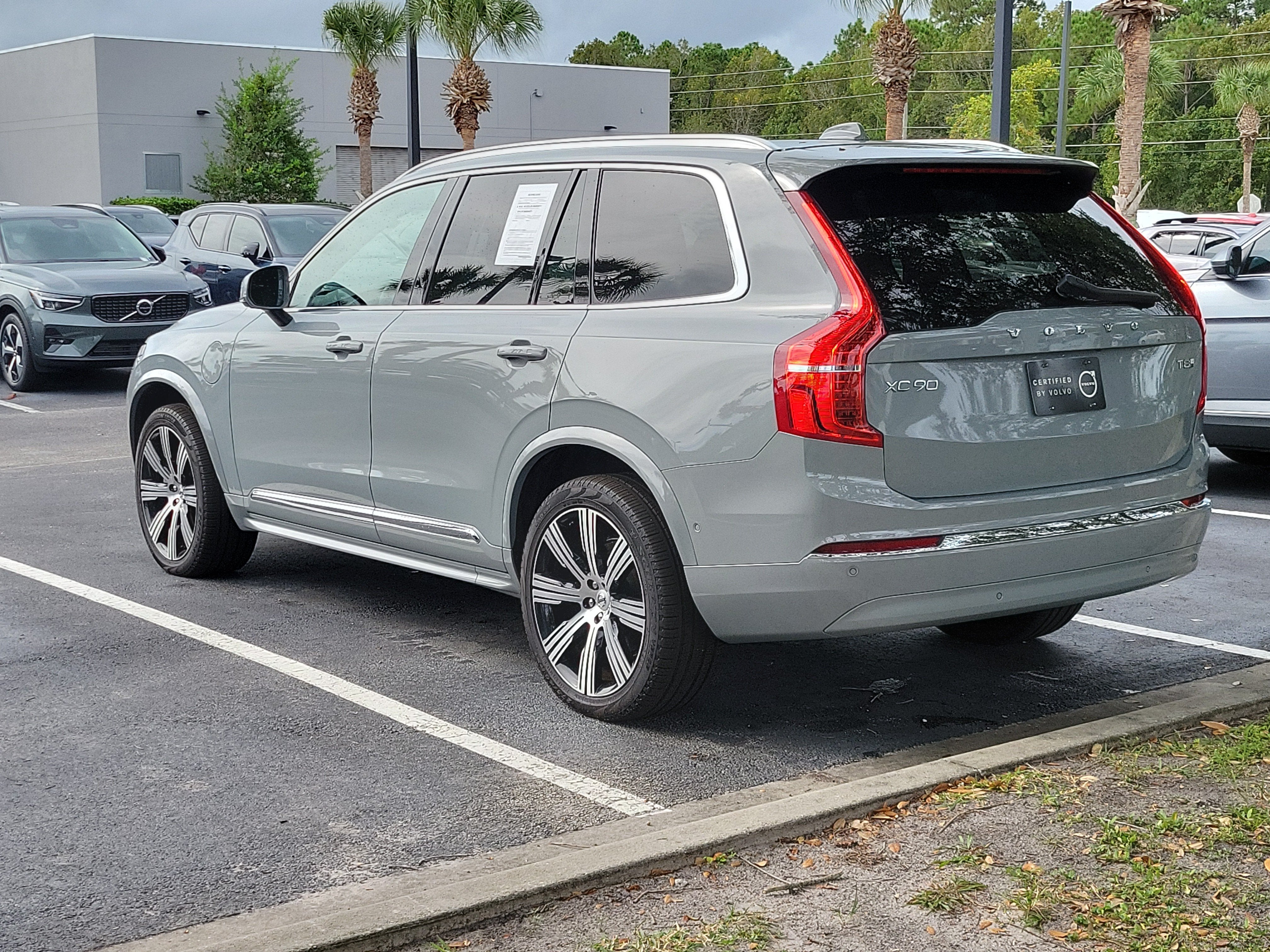 2025 Volvo XC90 Plug-In Hybrid Plus